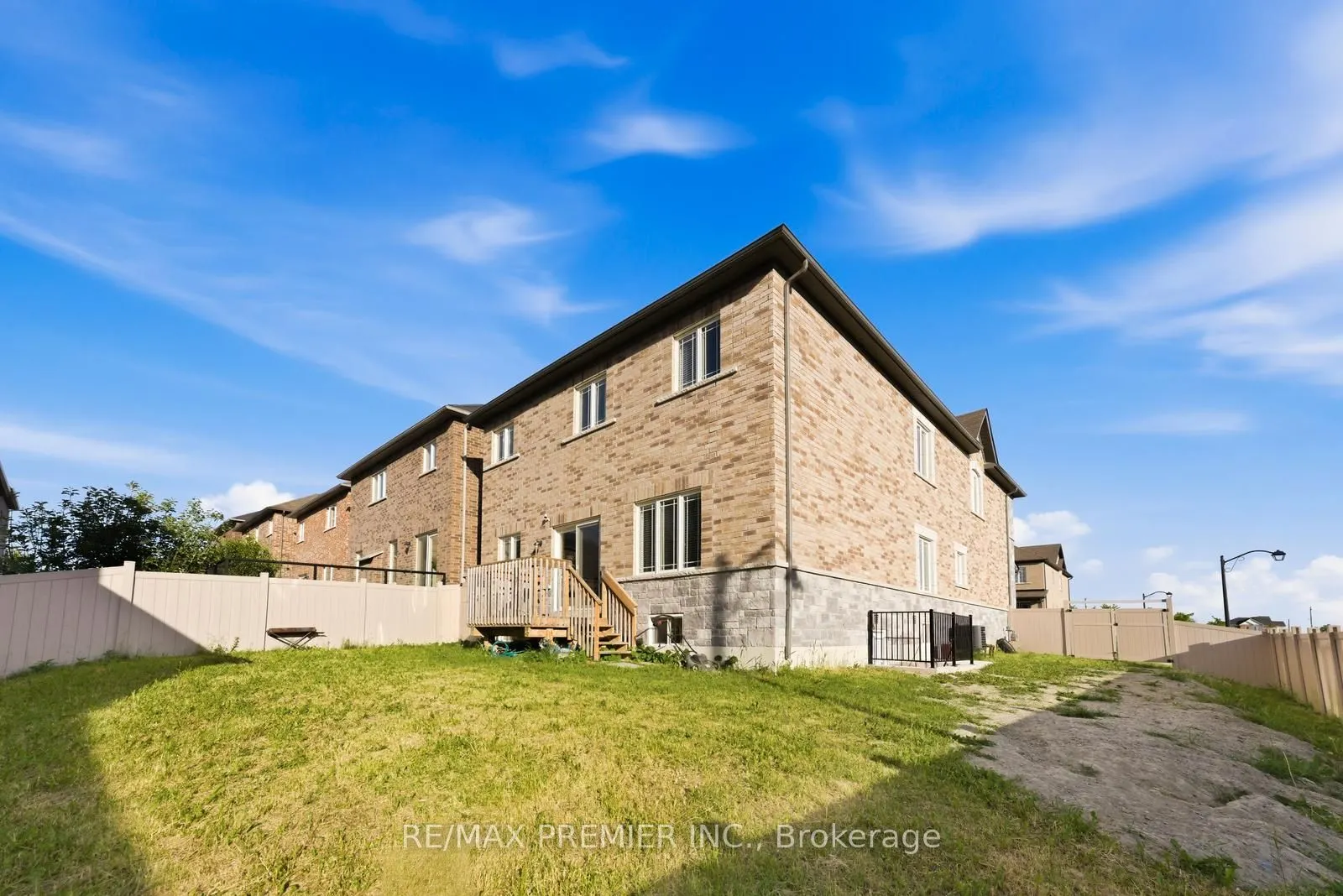 122 Mckenzie Way