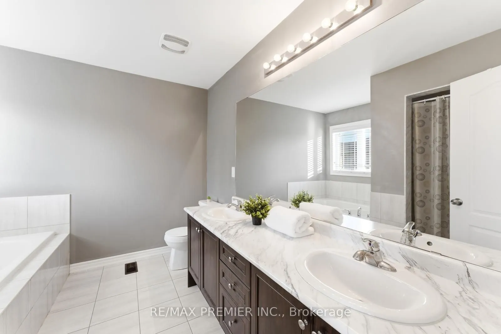 122 Mckenzie Way