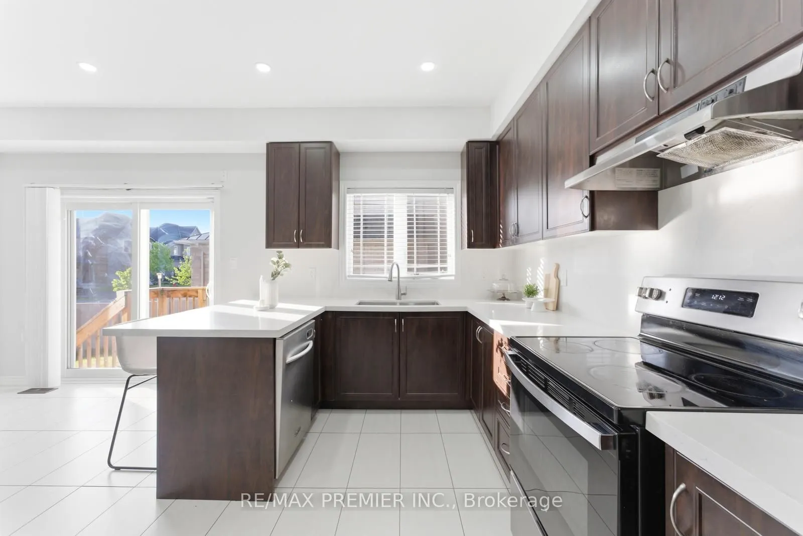 122 Mckenzie Way