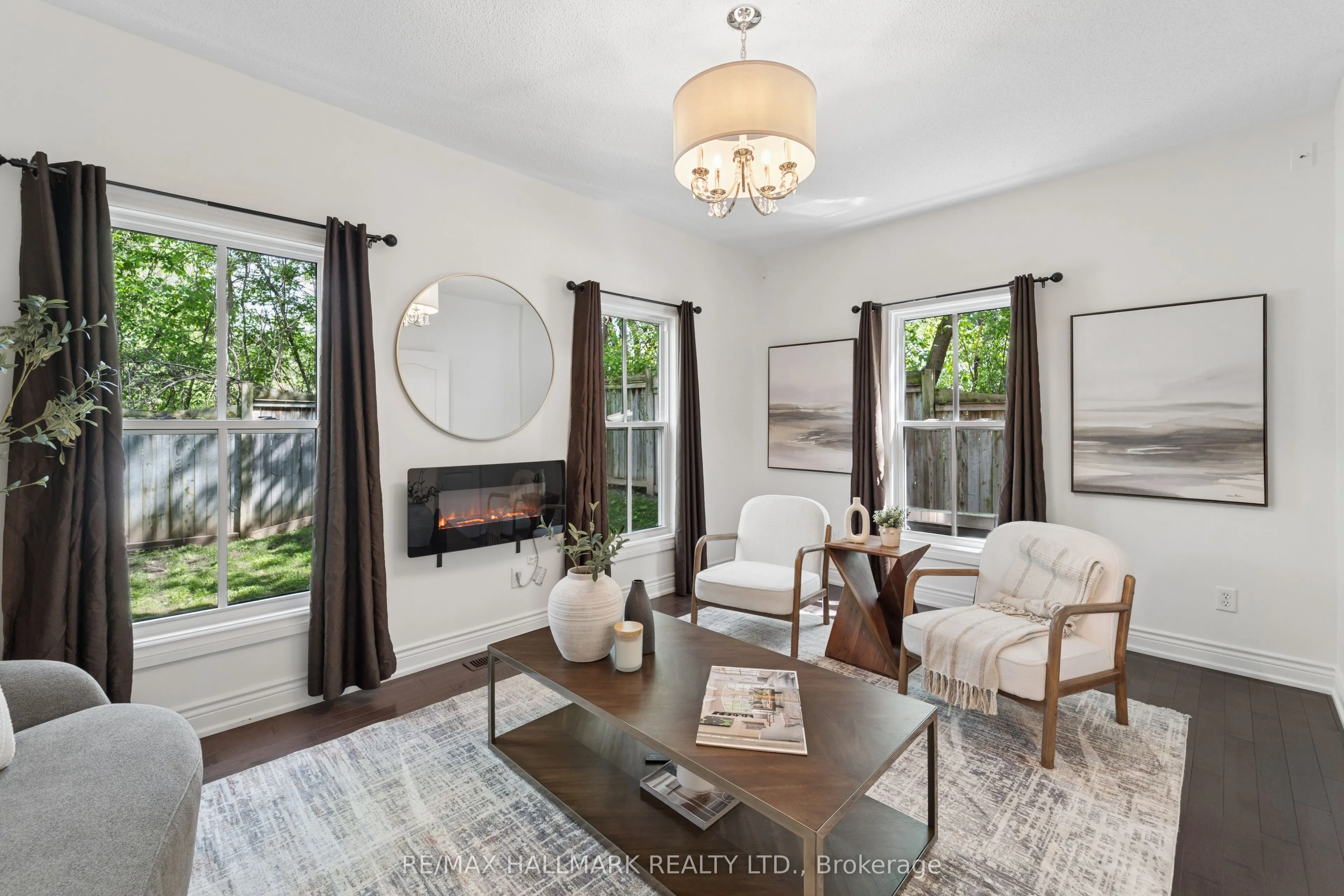 13 E J Lennox Way #1