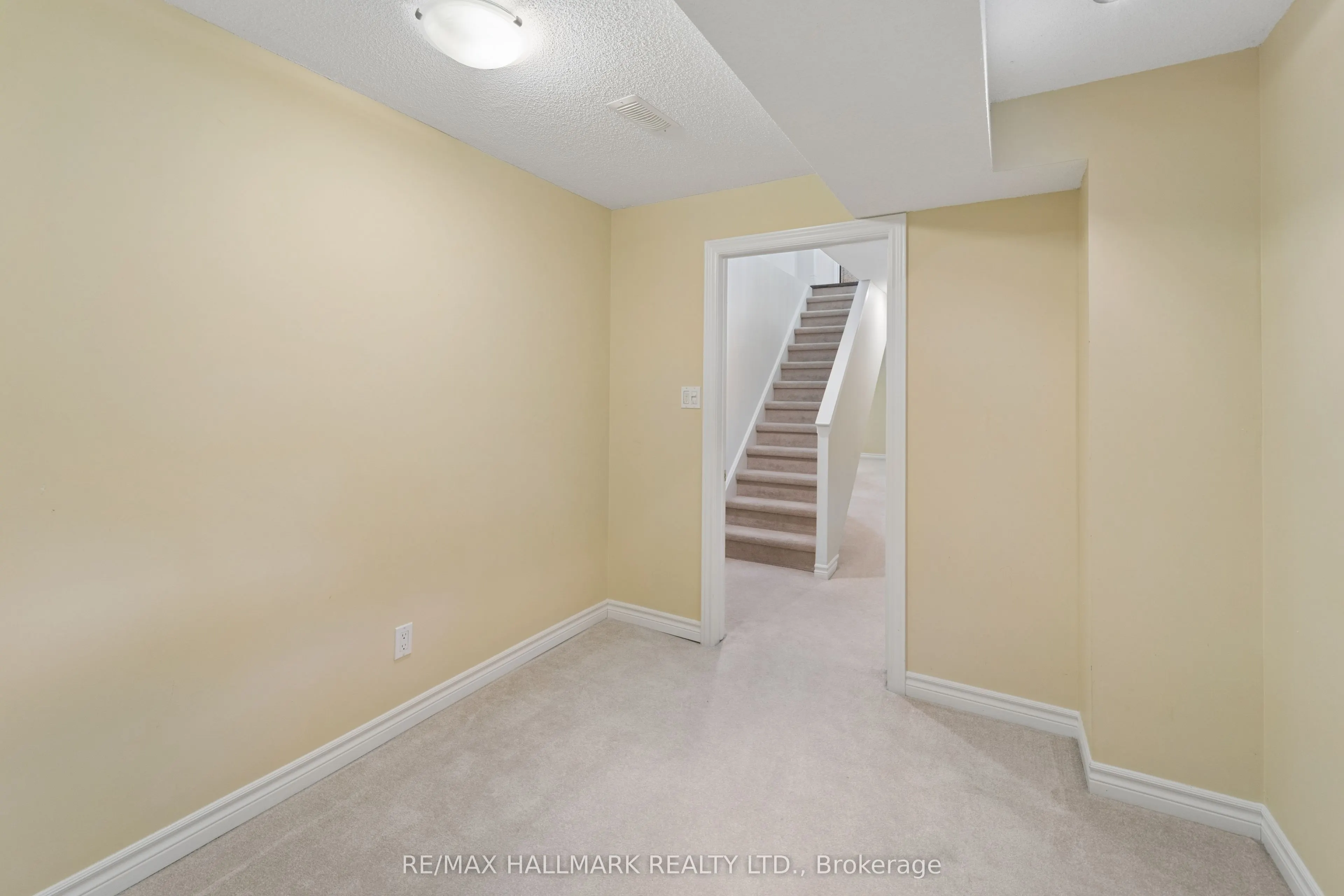 13 E J Lennox Way #1