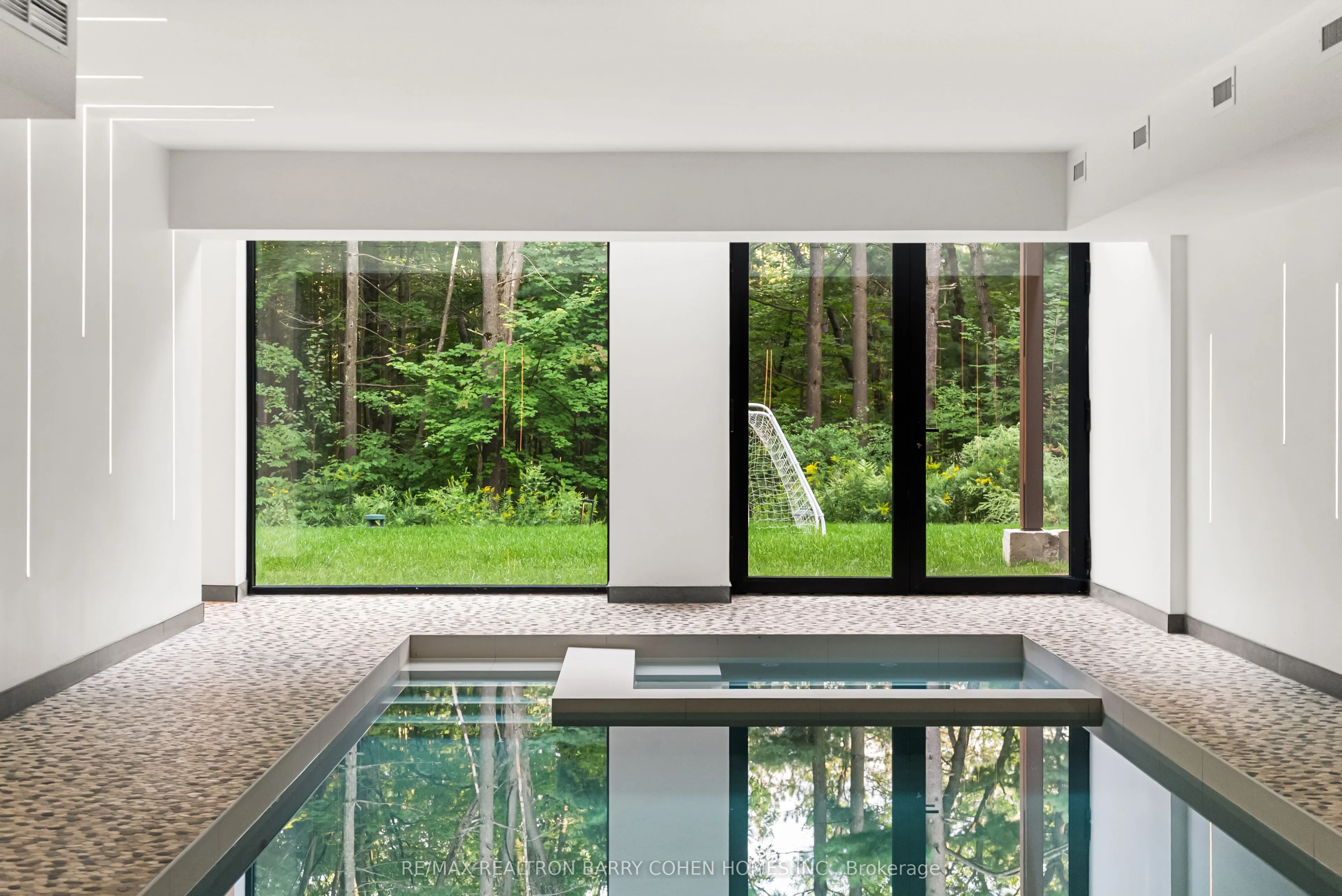 60 Forest Ridge Road
