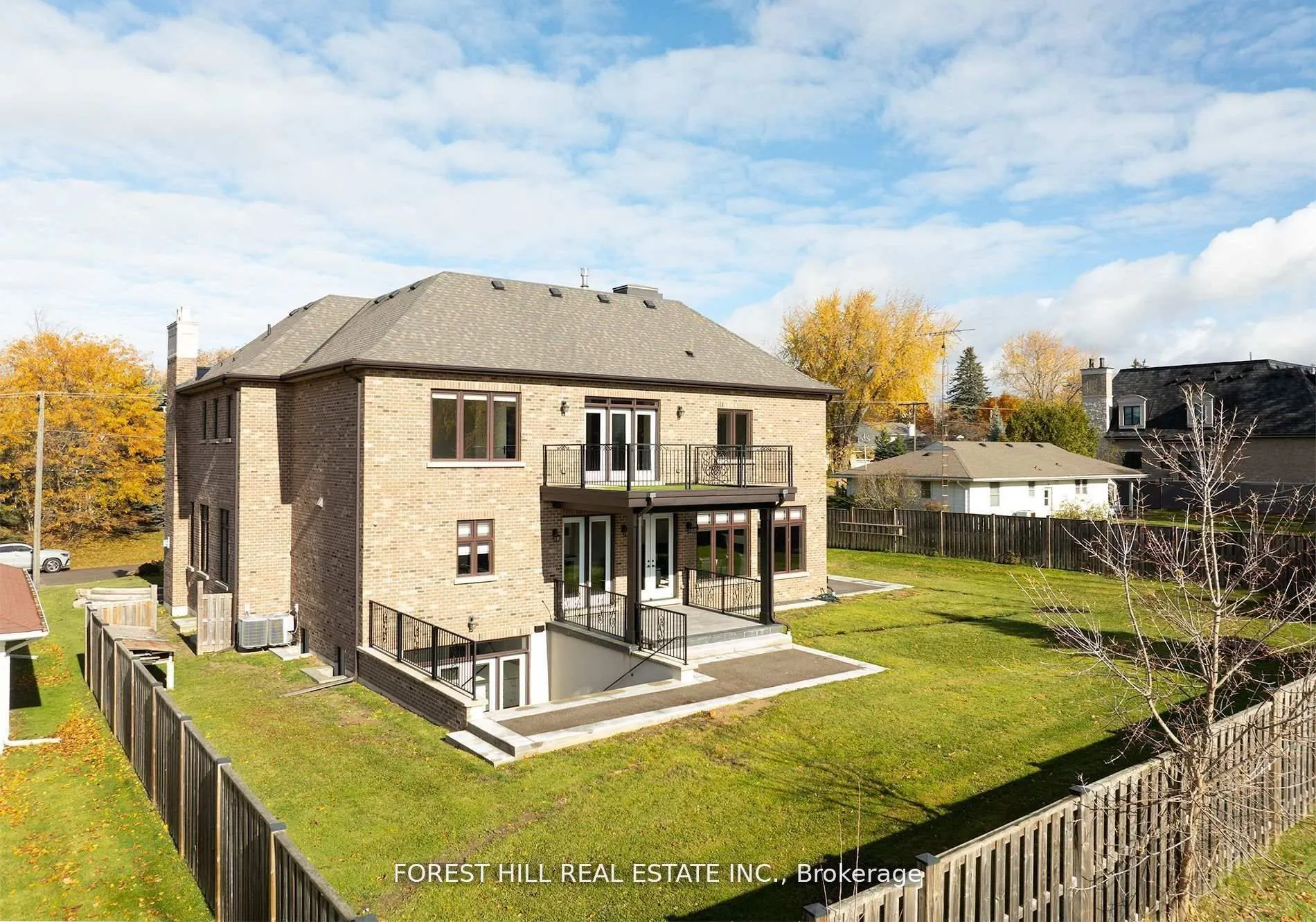 39 Patricia Drive E