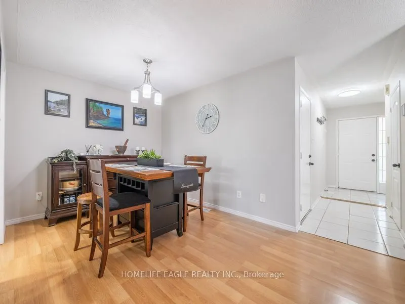 479 Heddle Crescent