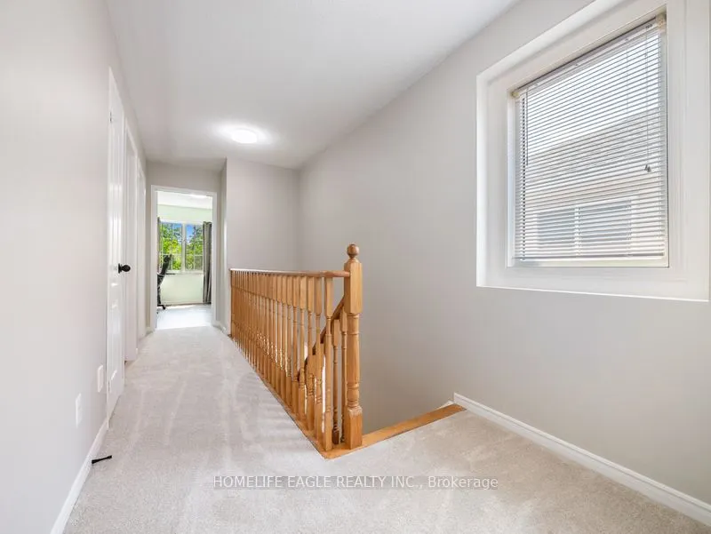 479 Heddle Crescent