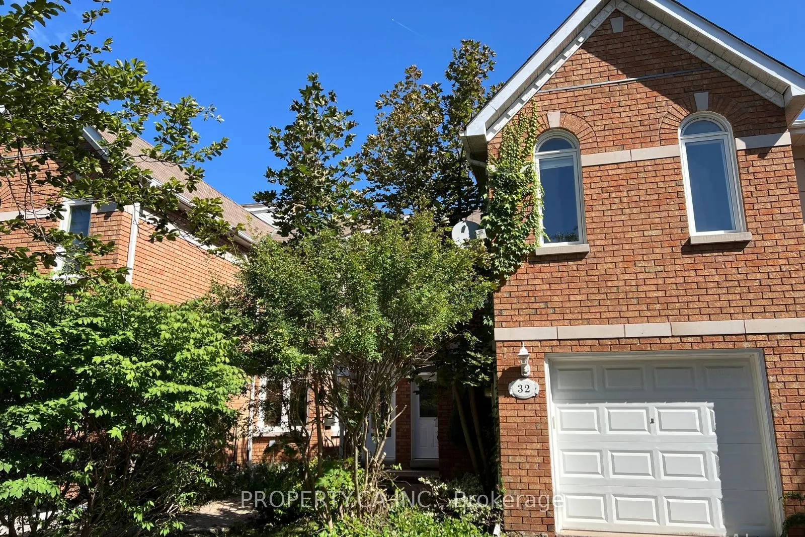 32 Brownstone Circle