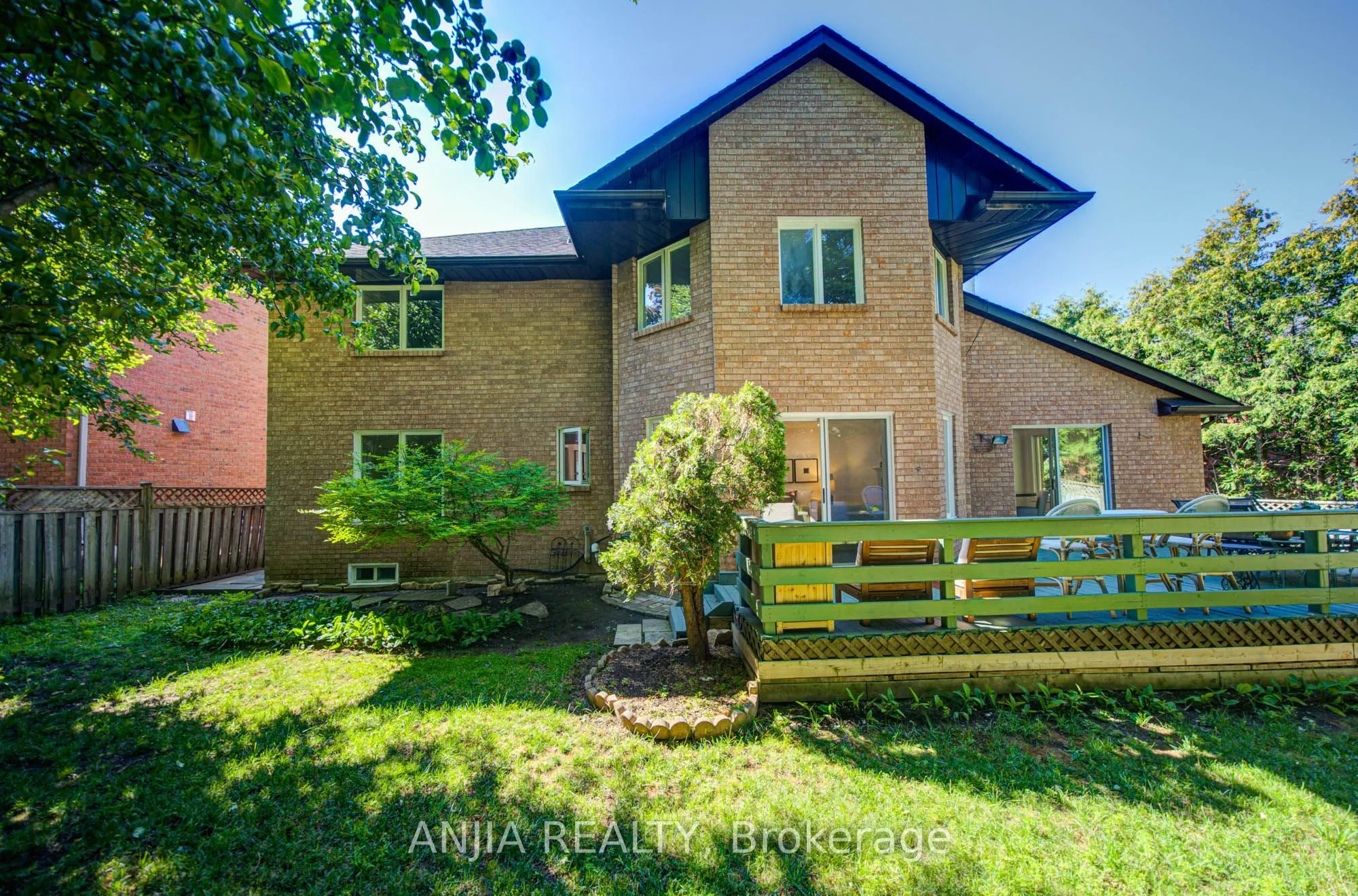 8 Calderbridge Crescent