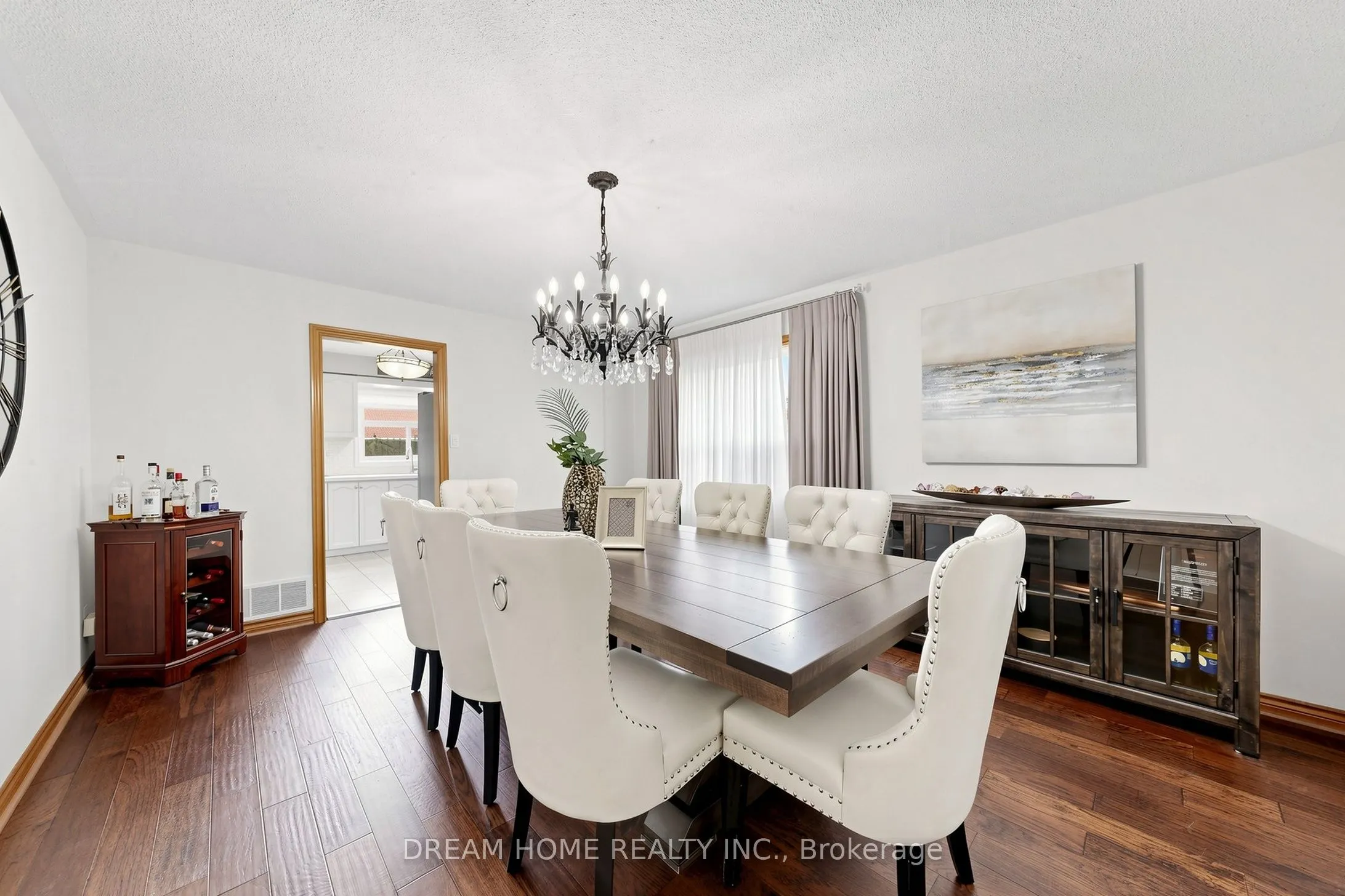 312 Valeria Boulevard