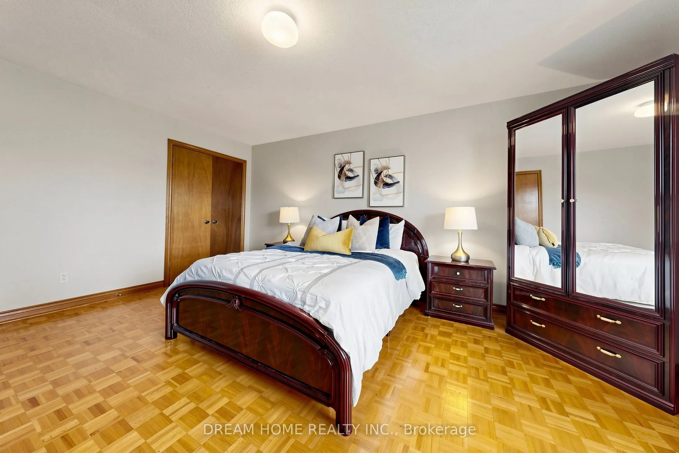312 Valeria Boulevard