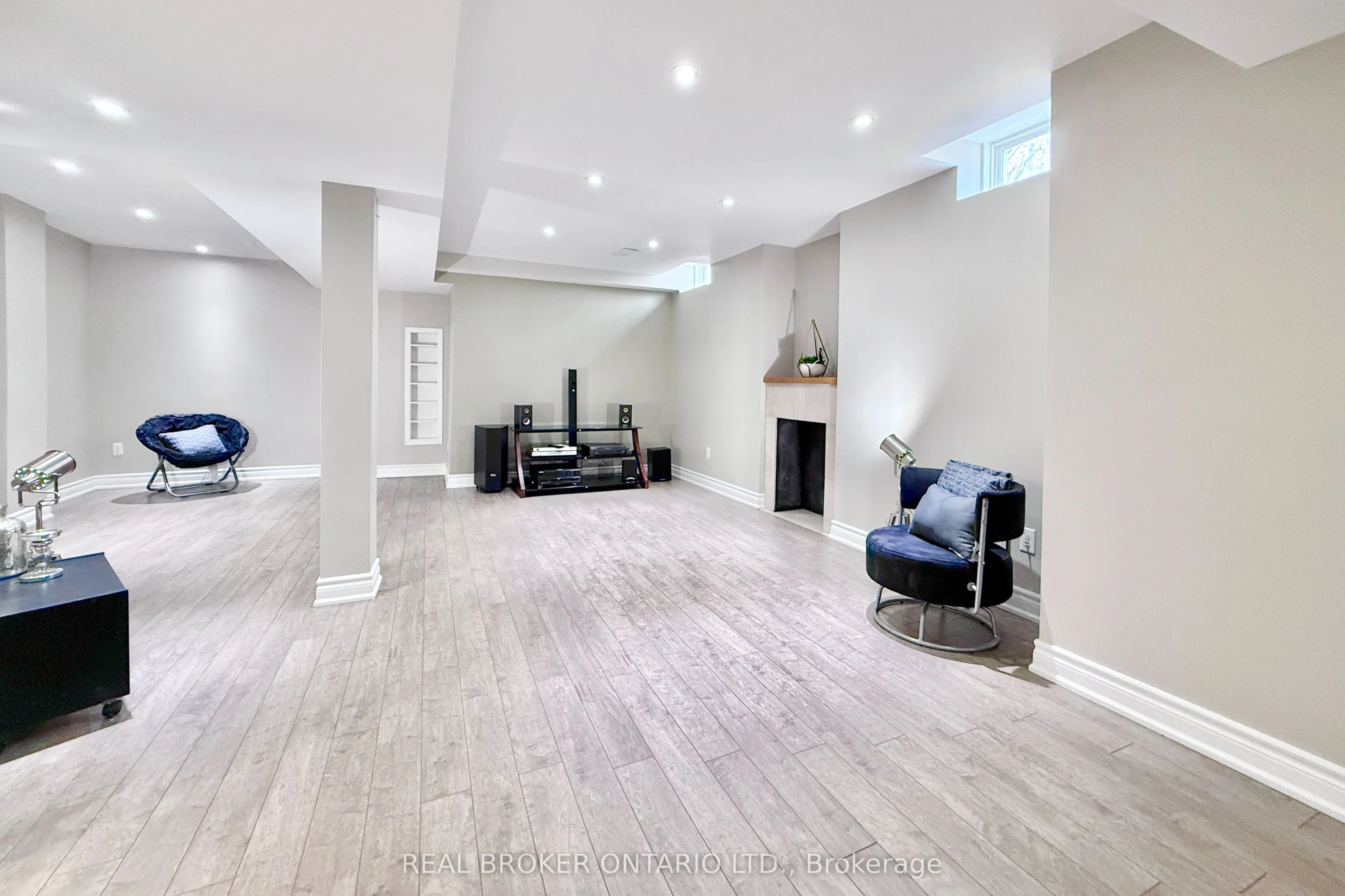 30 Little Angel Road