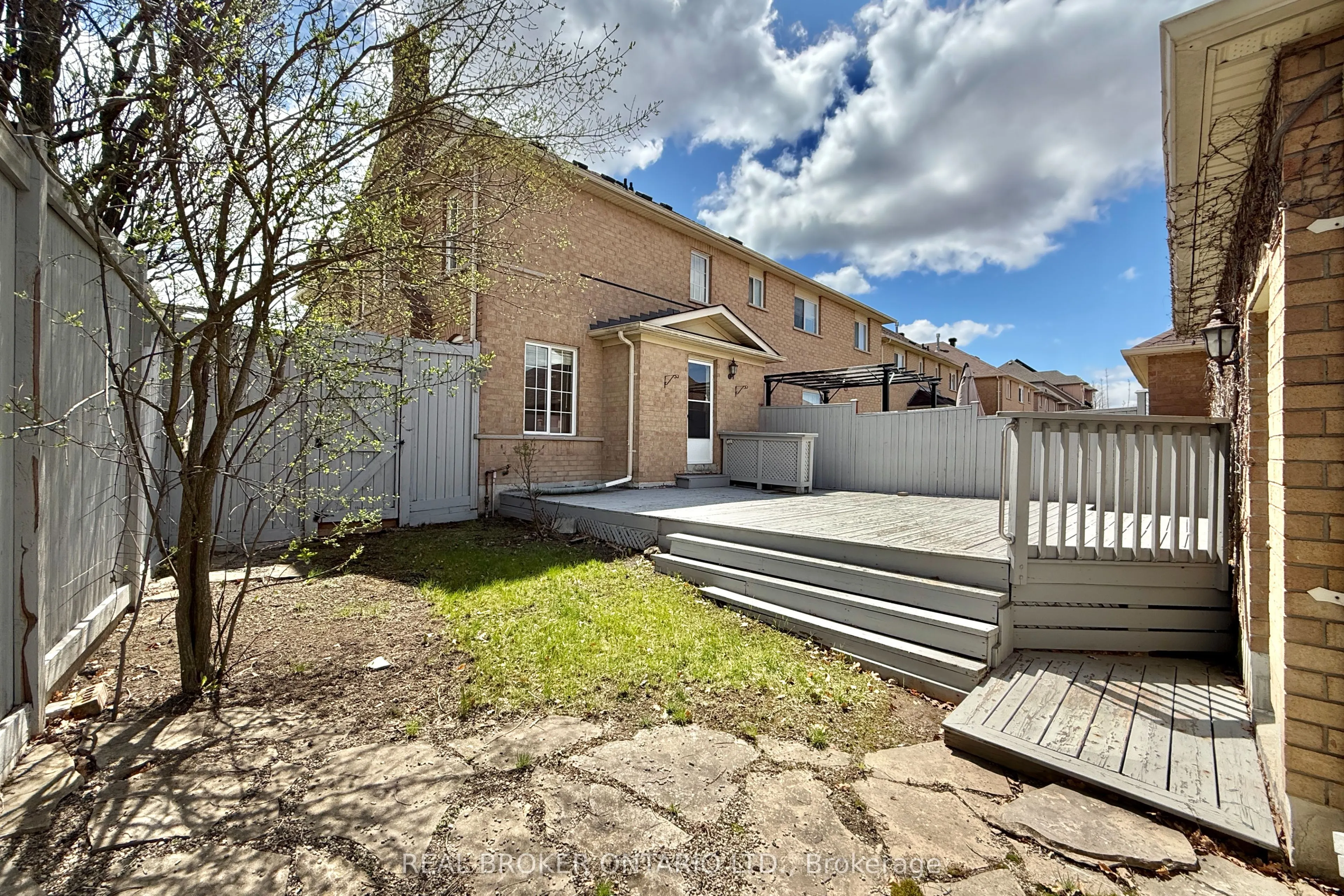 30 Little Angel Road