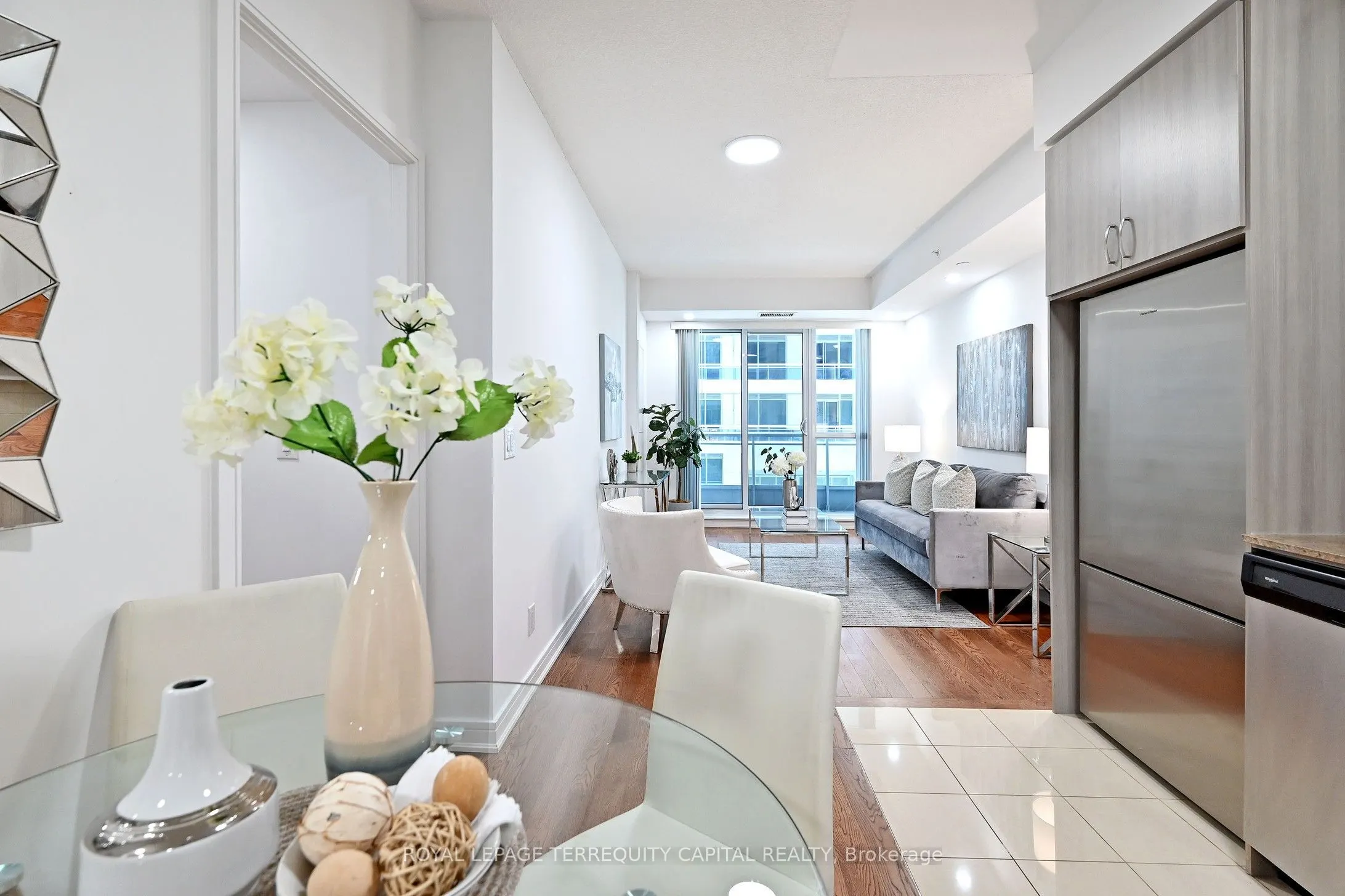 9199 Yonge Street #306