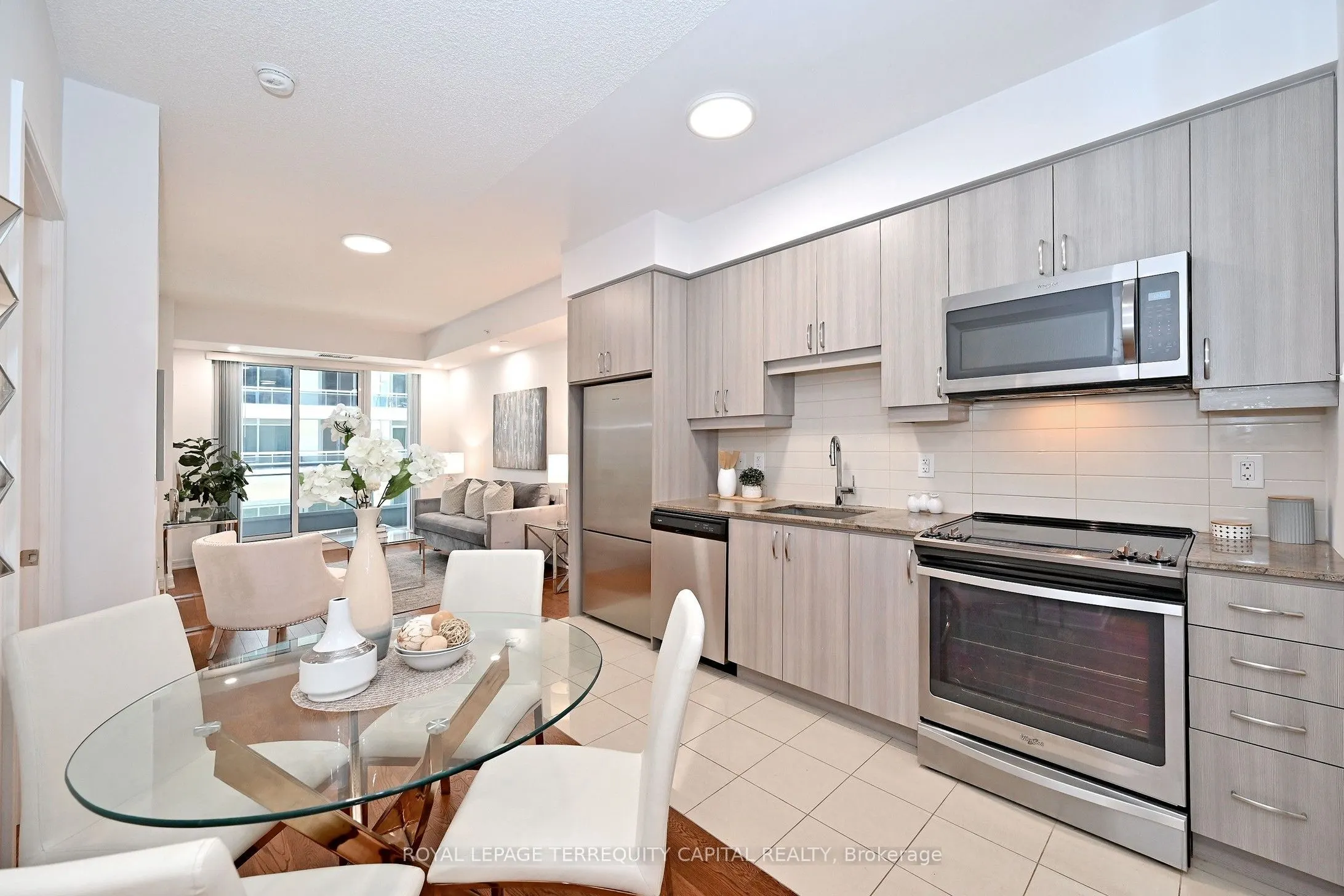 9199 Yonge Street #306