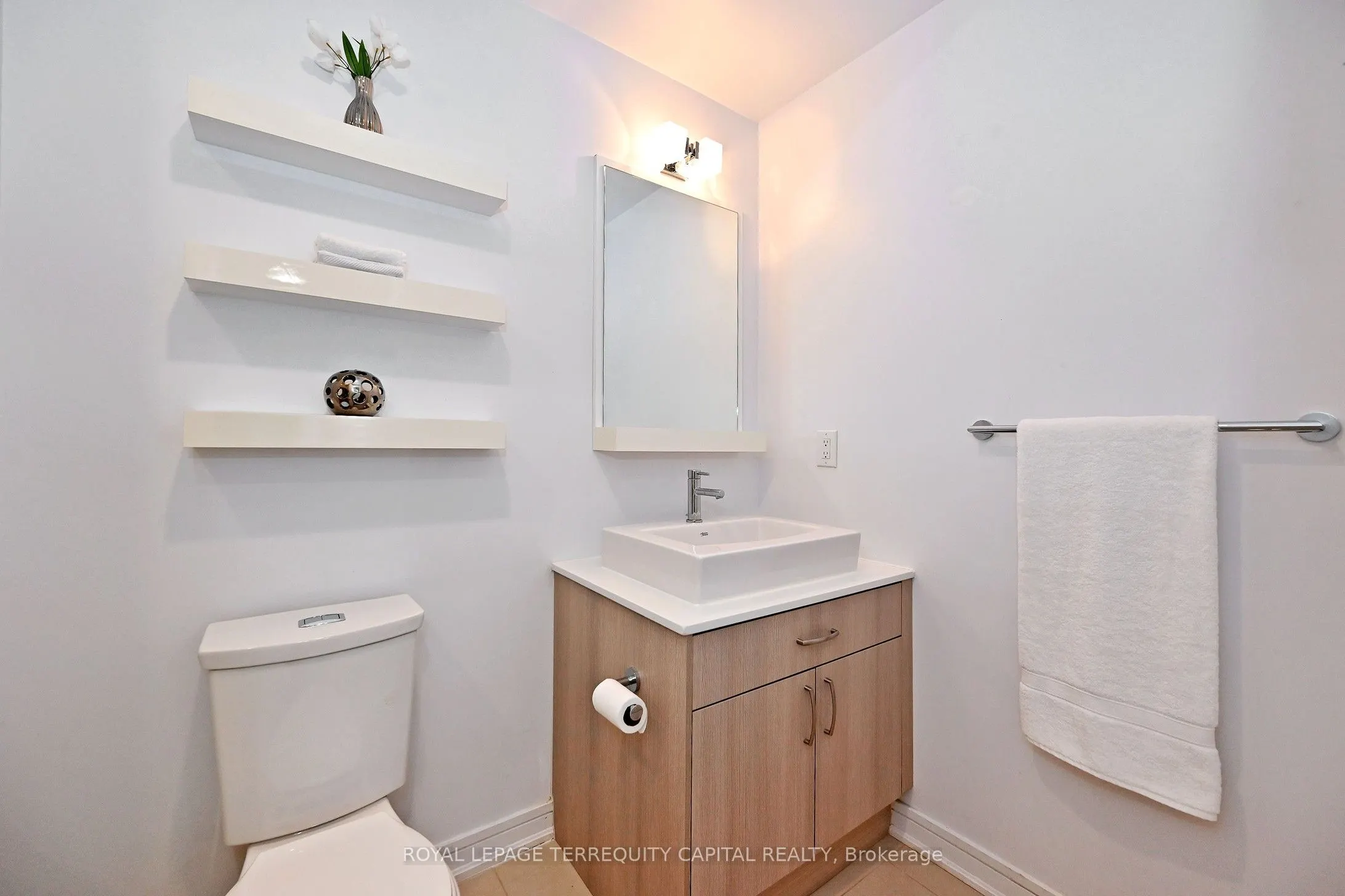 9199 Yonge Street #306
