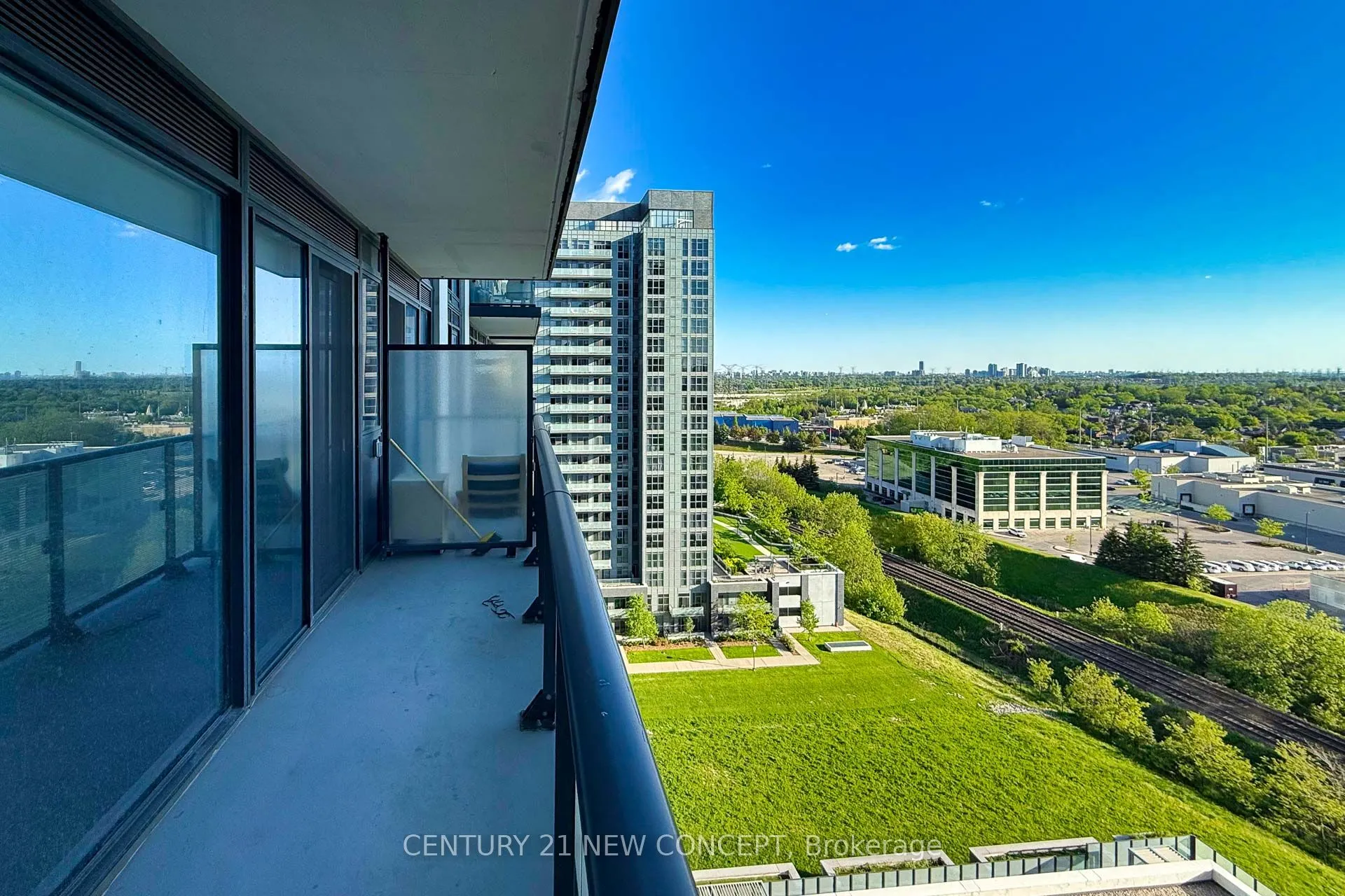 105 Oneida Crescent #1403