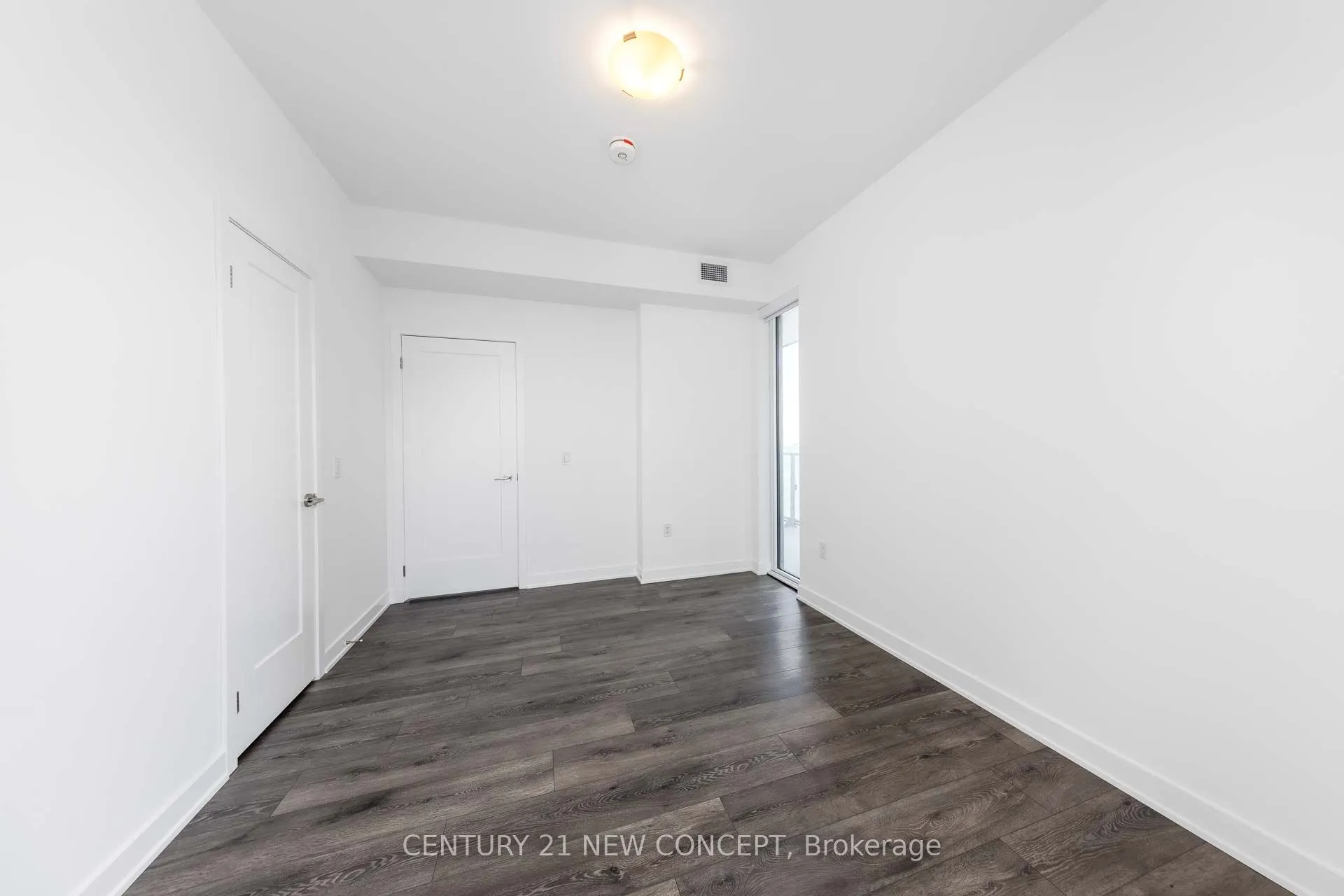 105 Oneida Crescent #1403