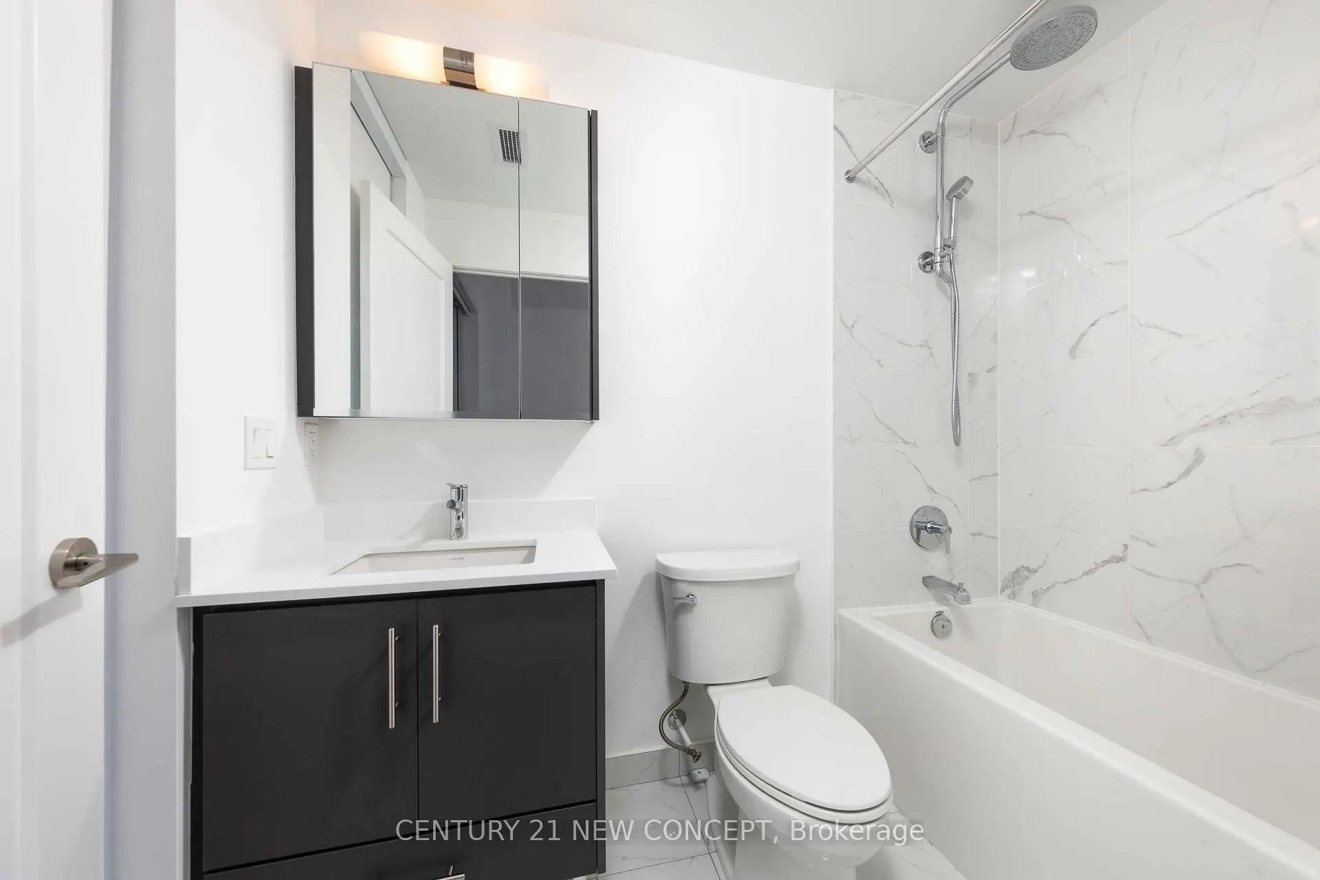105 Oneida Crescent #1403