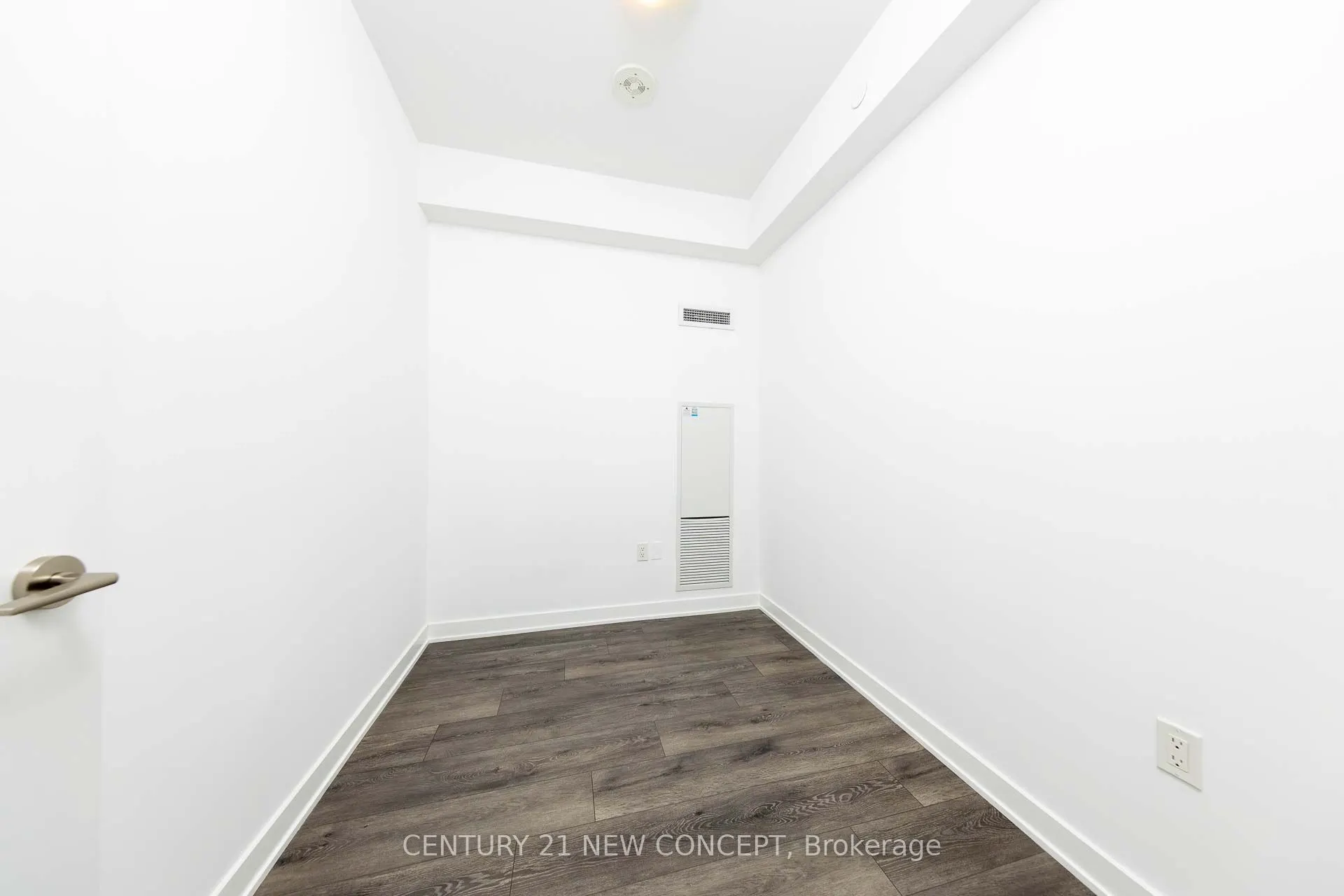 105 Oneida Crescent #1403