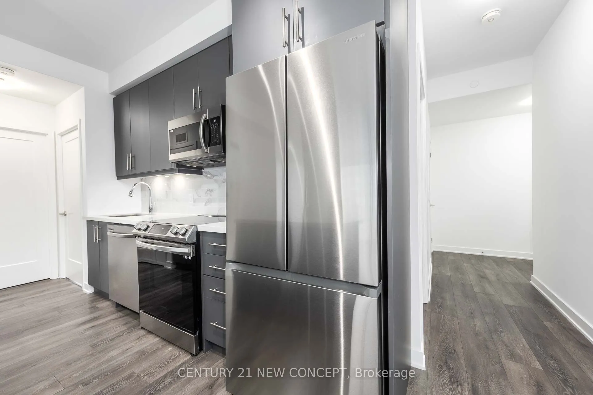 105 Oneida Crescent #1403