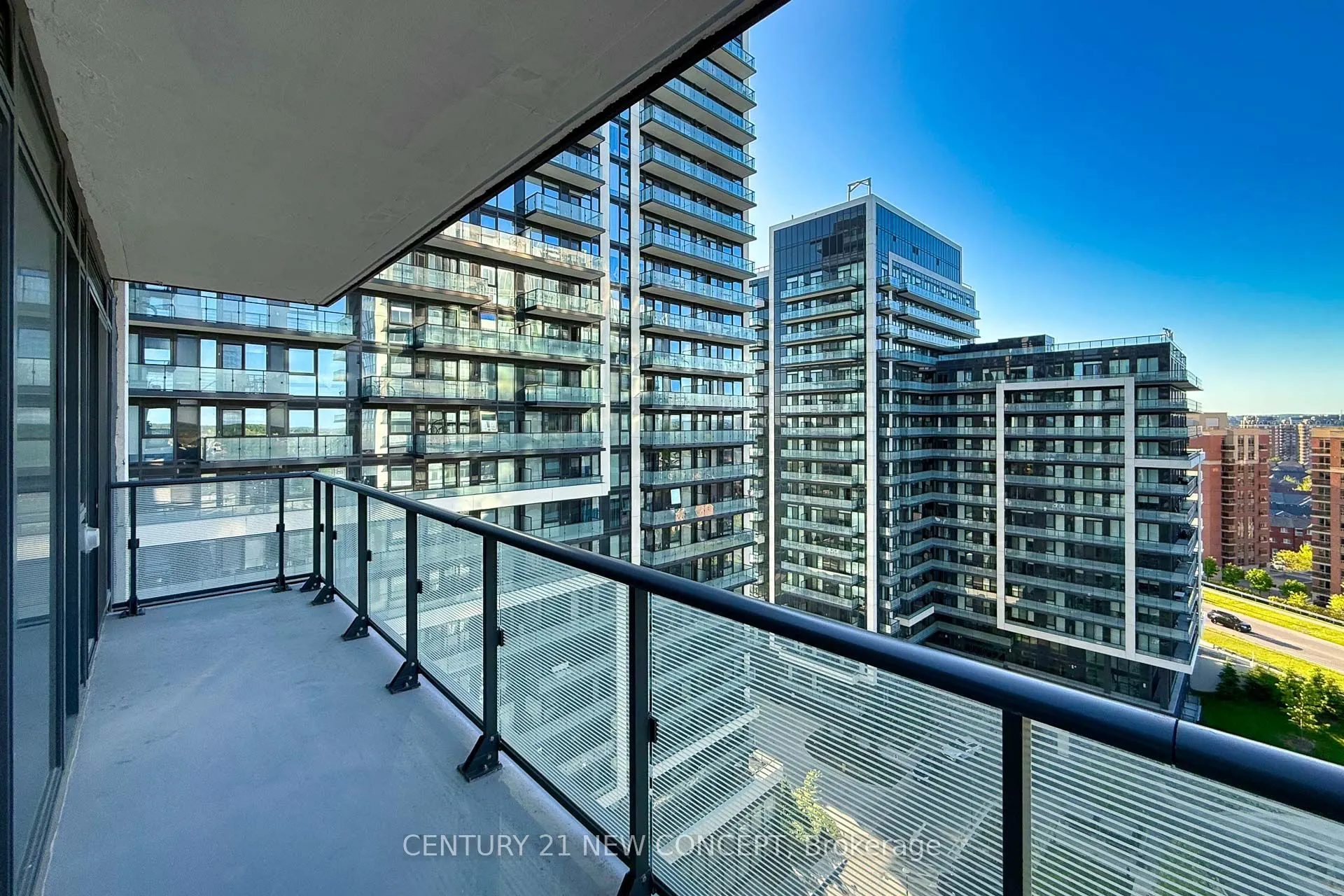 105 Oneida Crescent #1403
