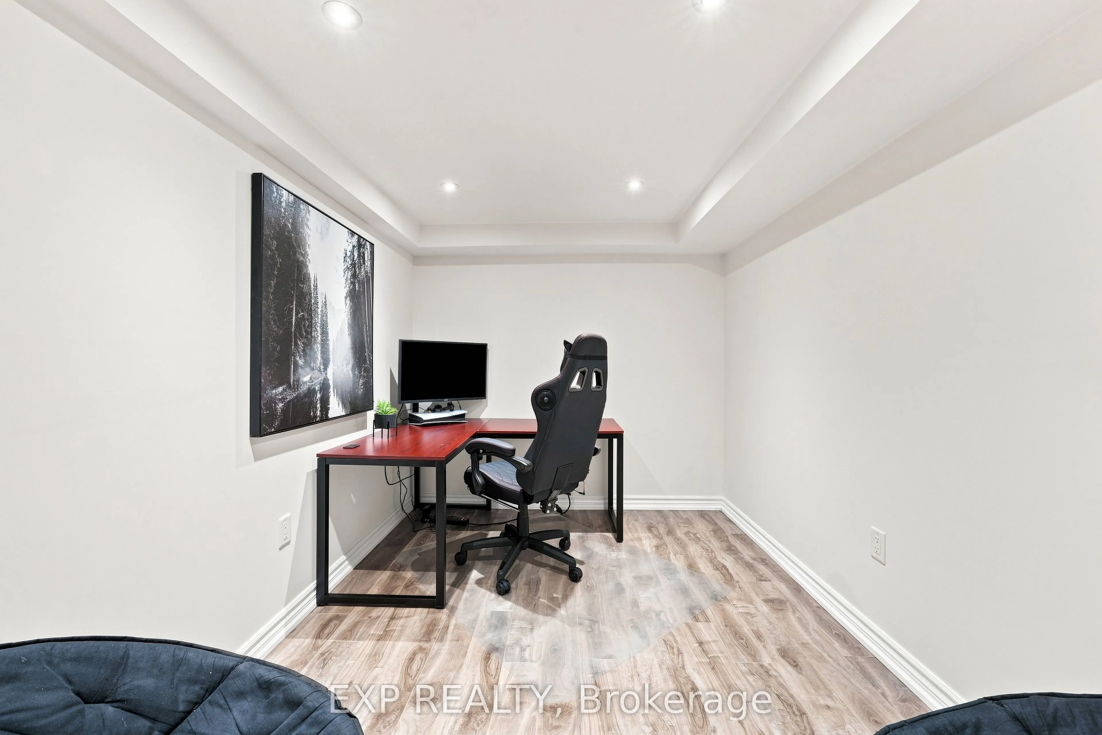 70 Thornlodge Drive