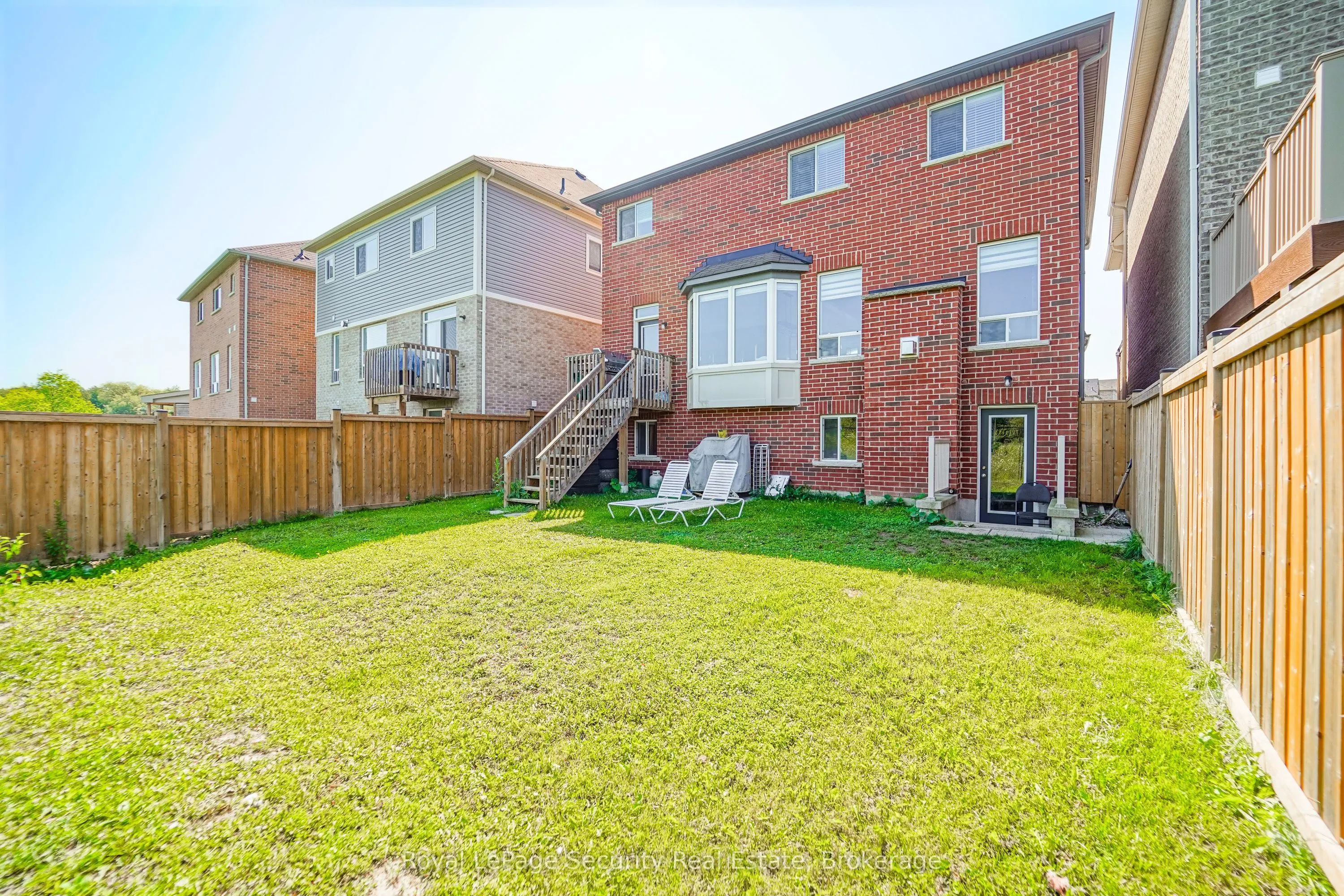 77 Pierce Place