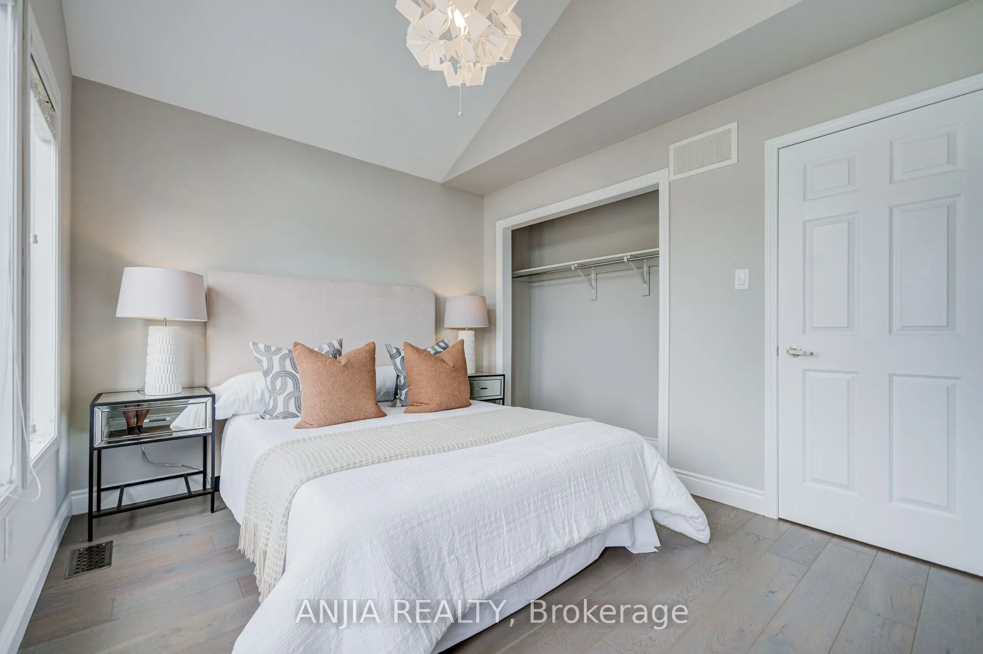 30 Elmeade Lane