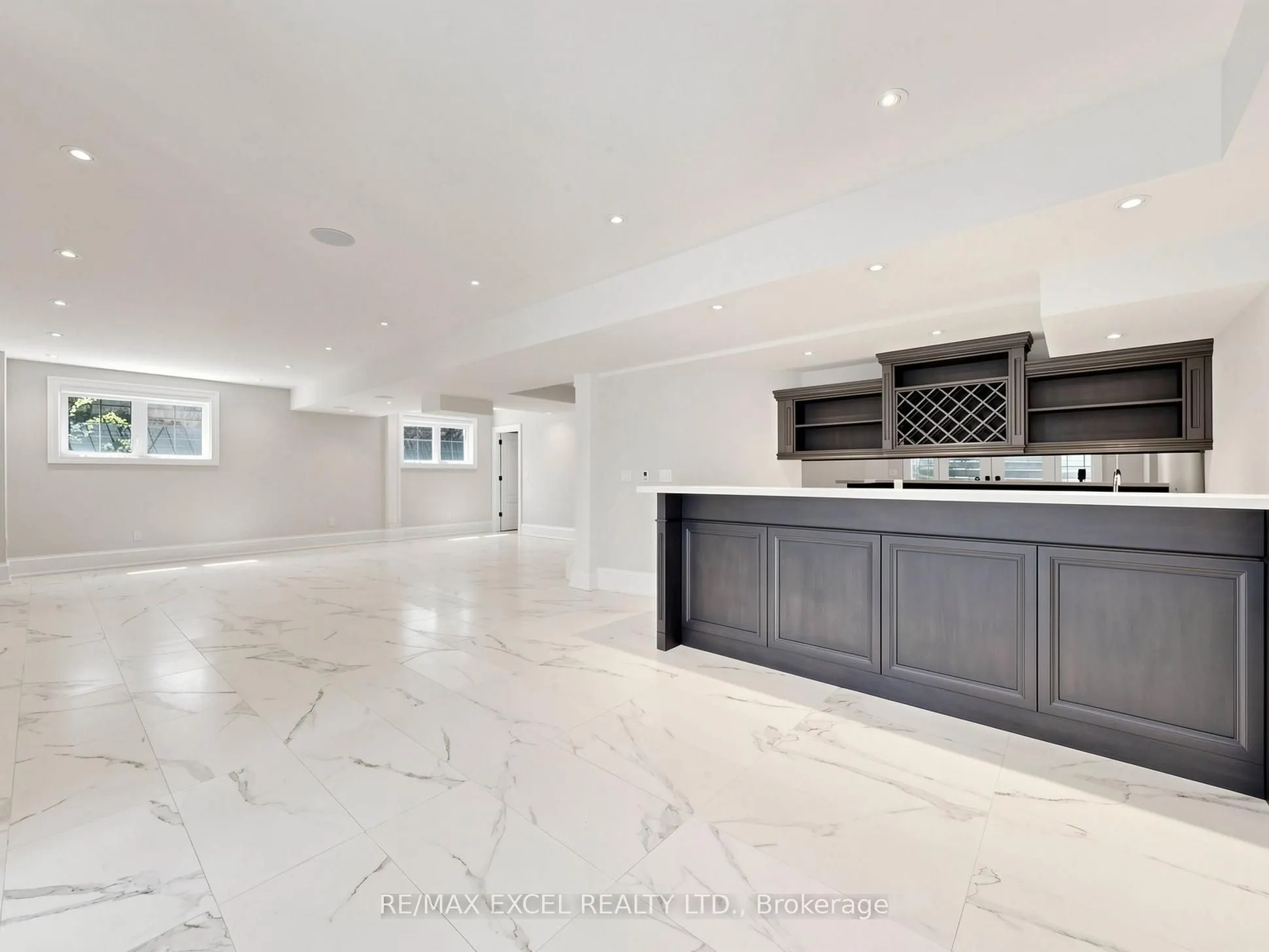 64 SUMMERFELDT Crescent