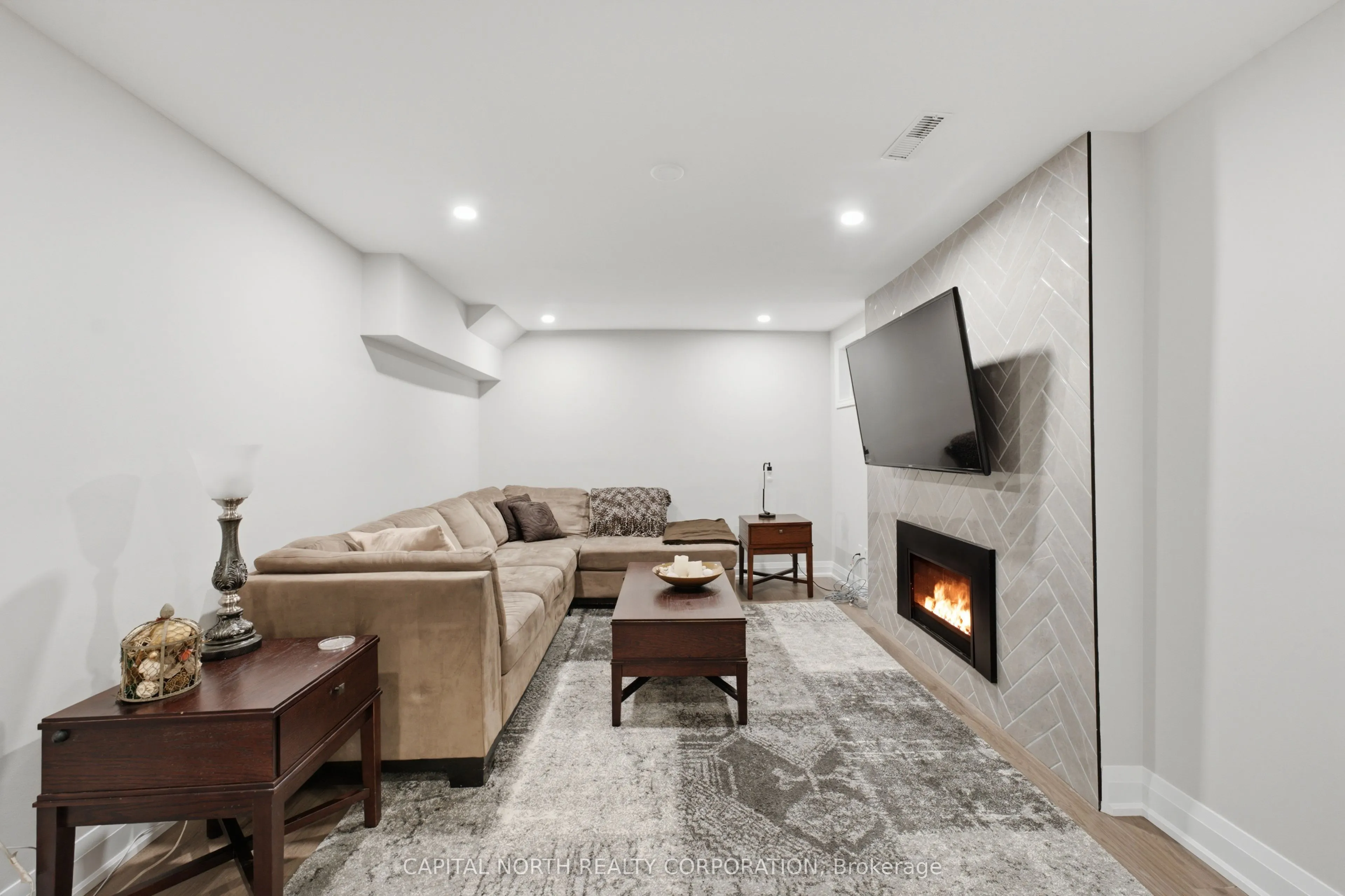 112 Jackman Crescent
