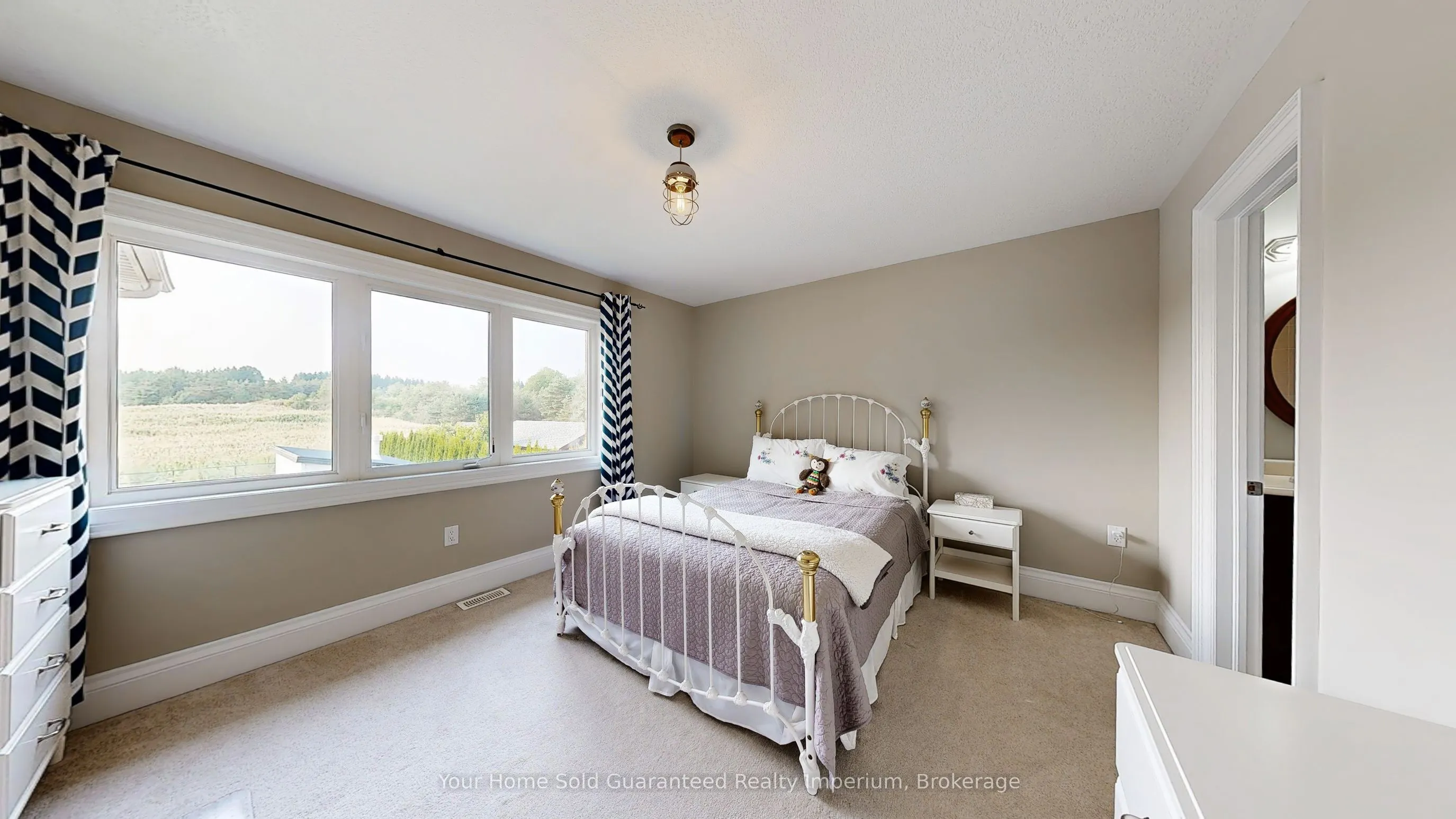 24 Wyndance Way