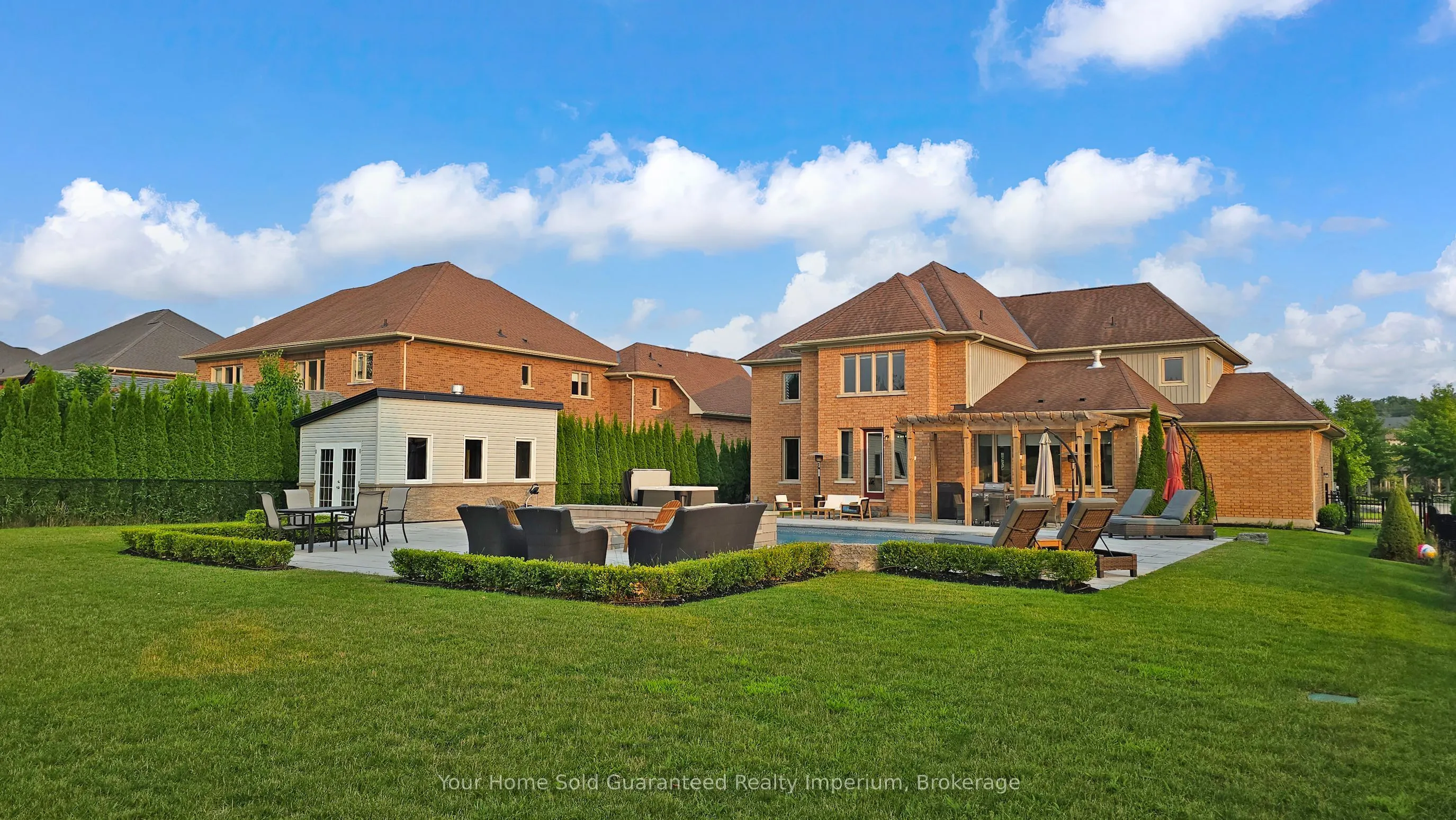 24 Wyndance Way