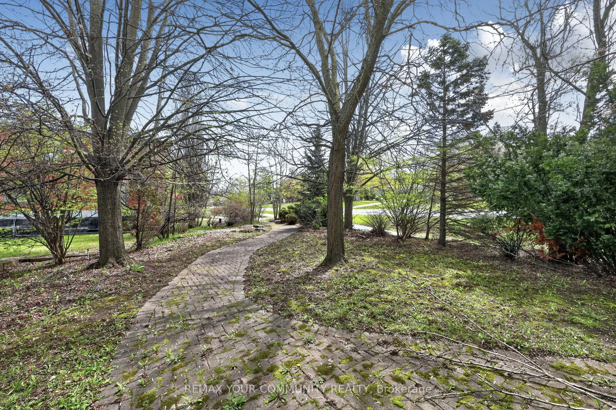 4240B Simcoe County Rd 88 Road