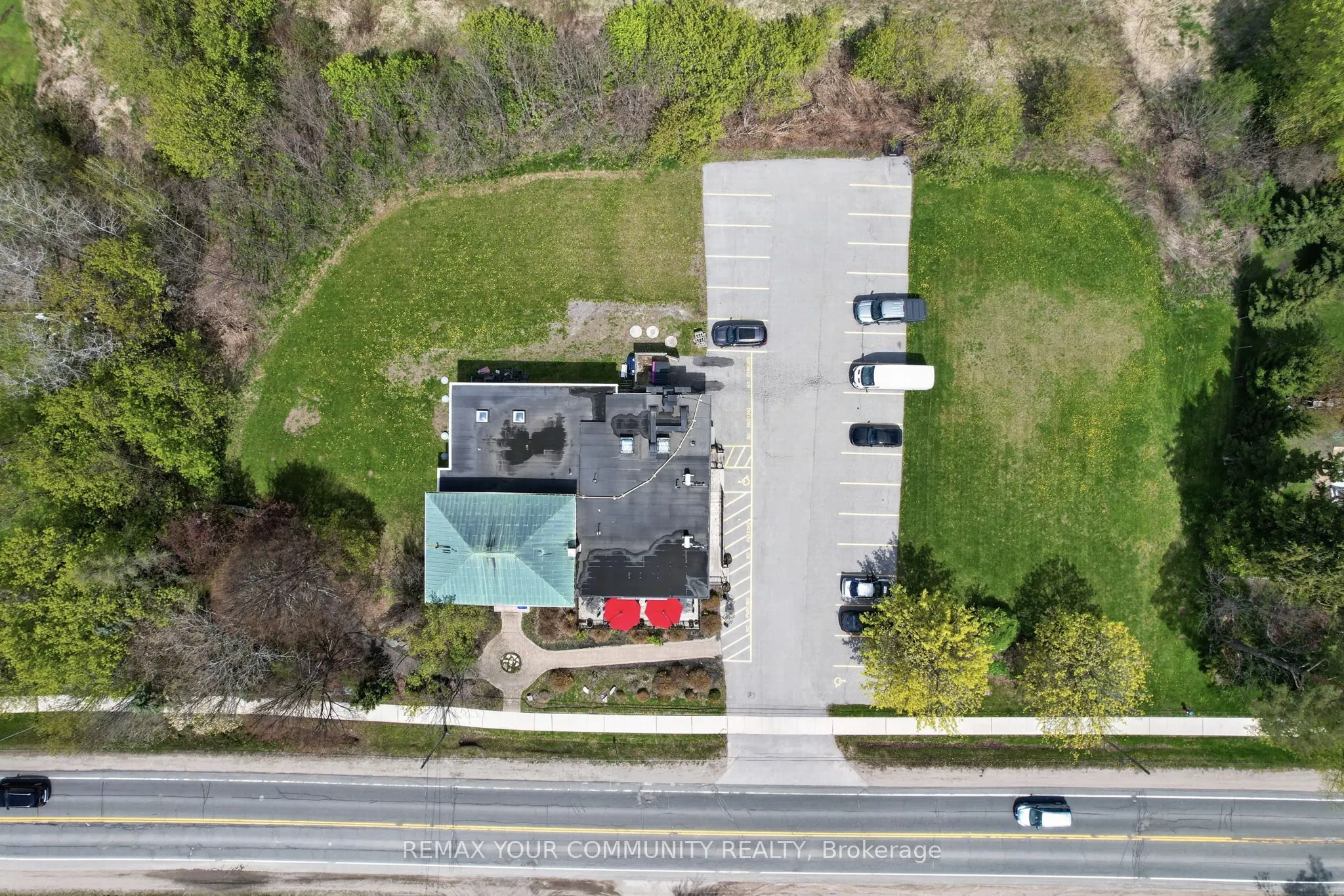 4240B Simcoe County Rd 88 Road