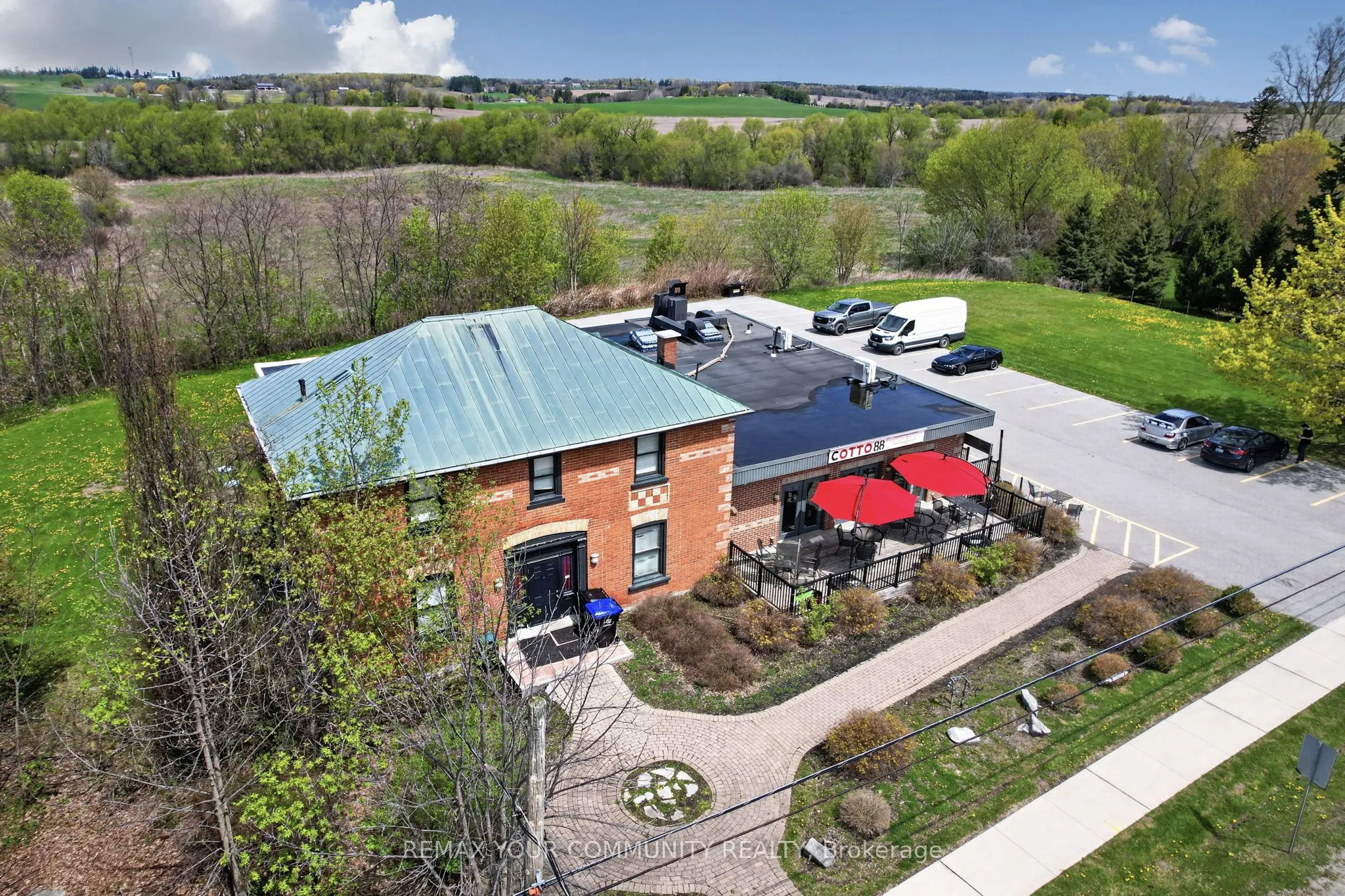 4240B Simcoe County Rd 88 Road