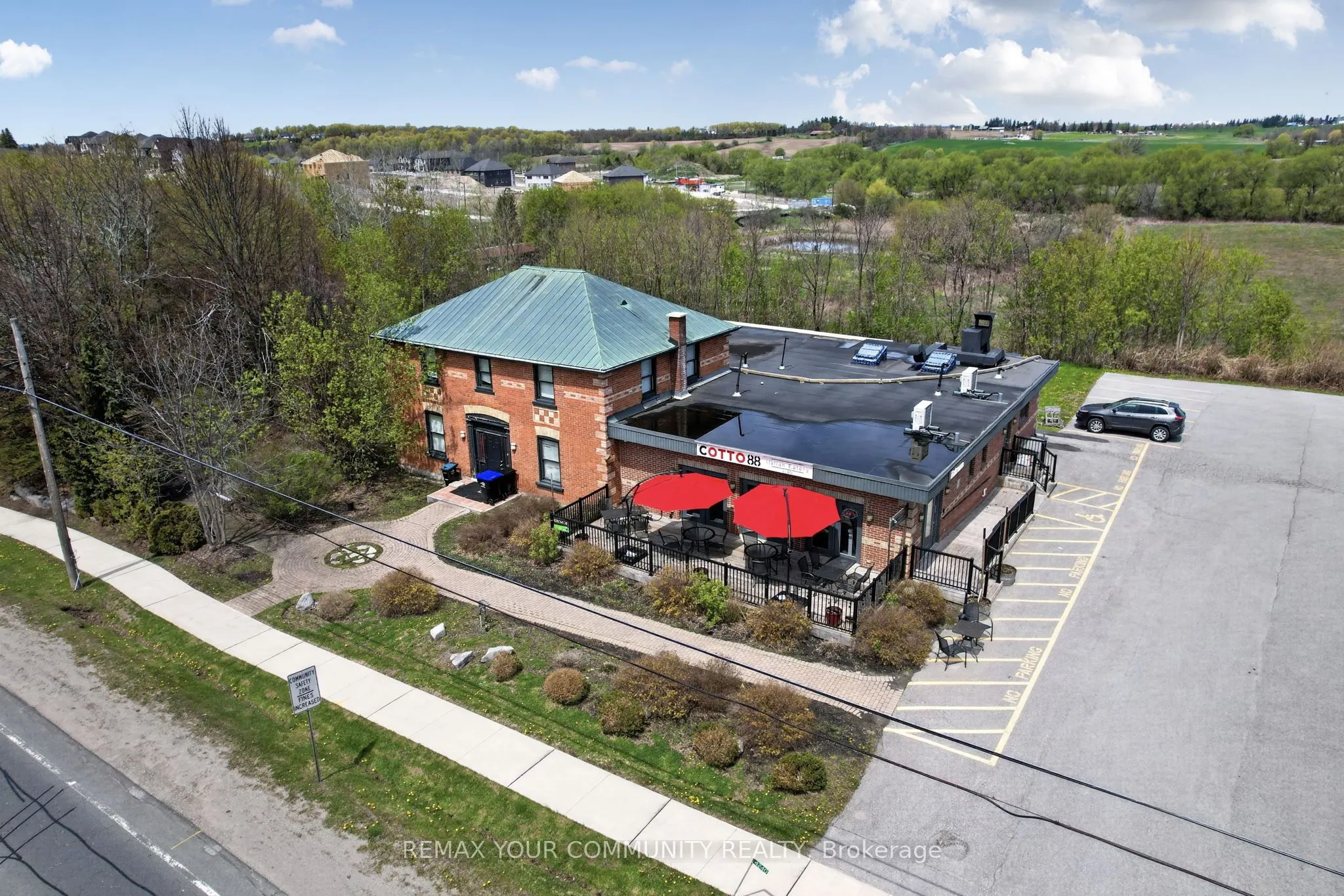 4240B Simcoe County Rd 88 Road
