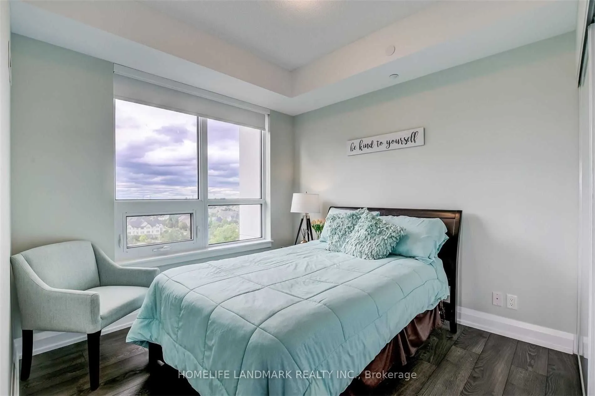 7890 Bathurst Street #907