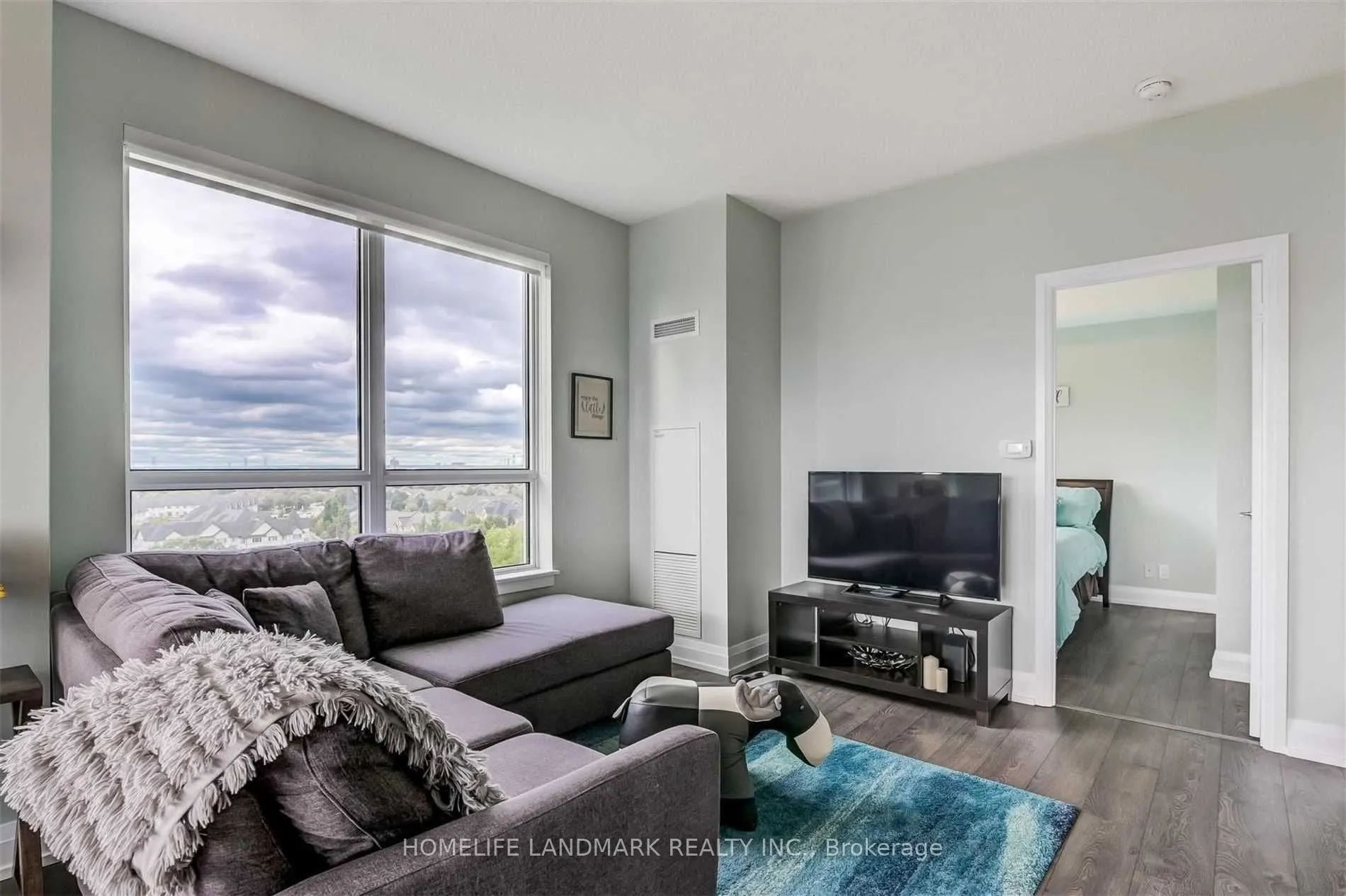 7890 Bathurst Street #907