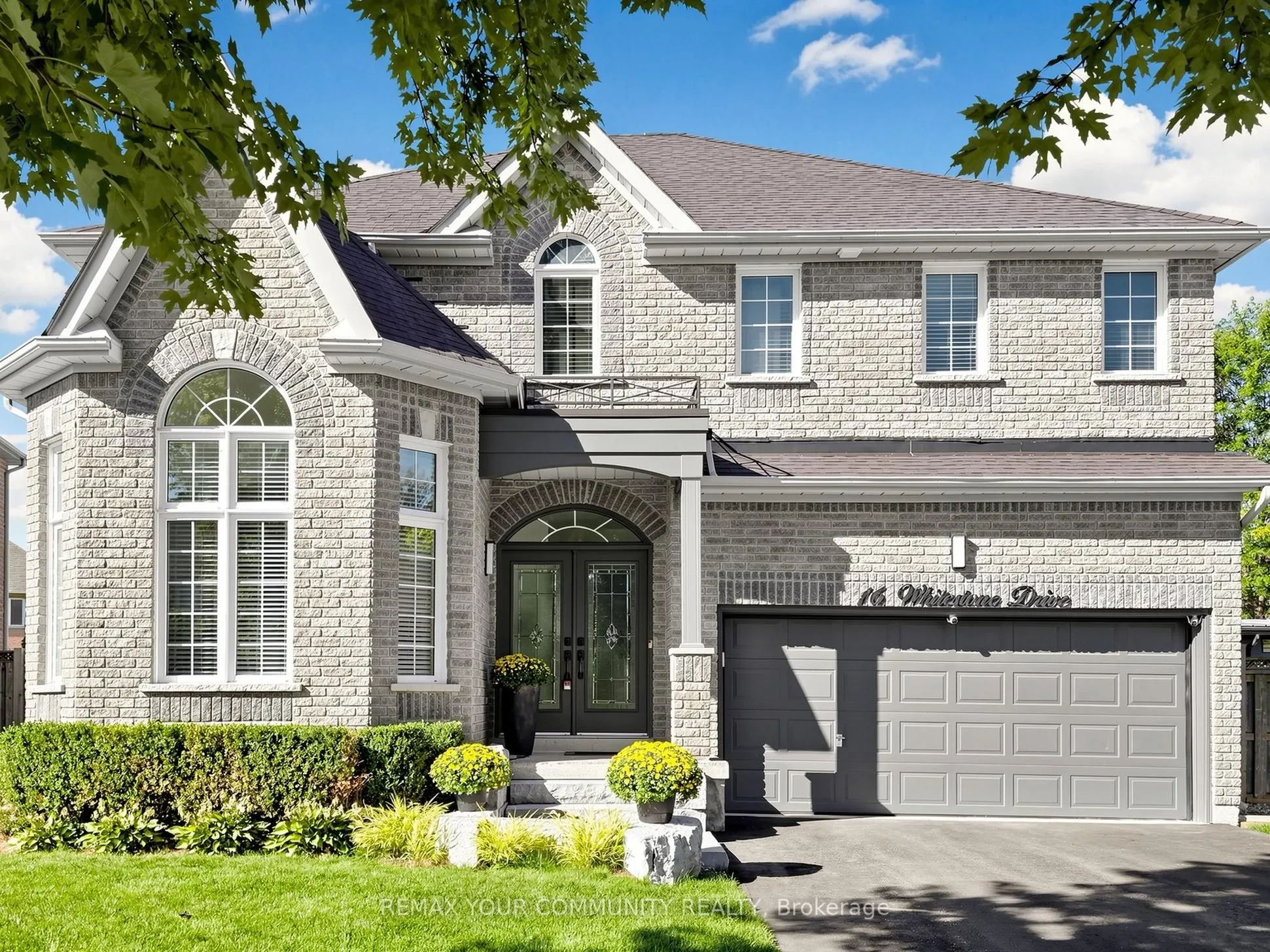 16 Whitestone Drive
