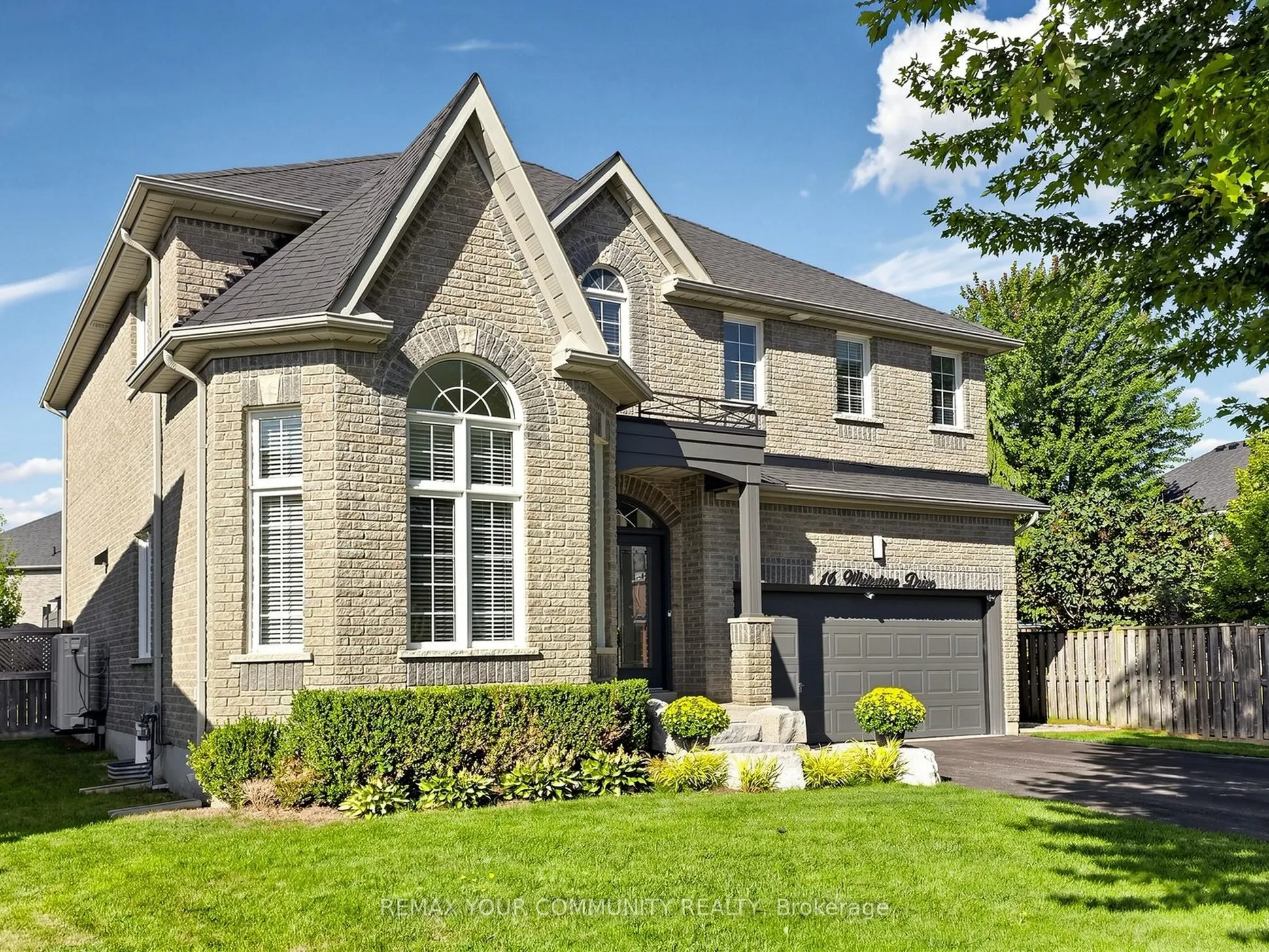 16 Whitestone Drive