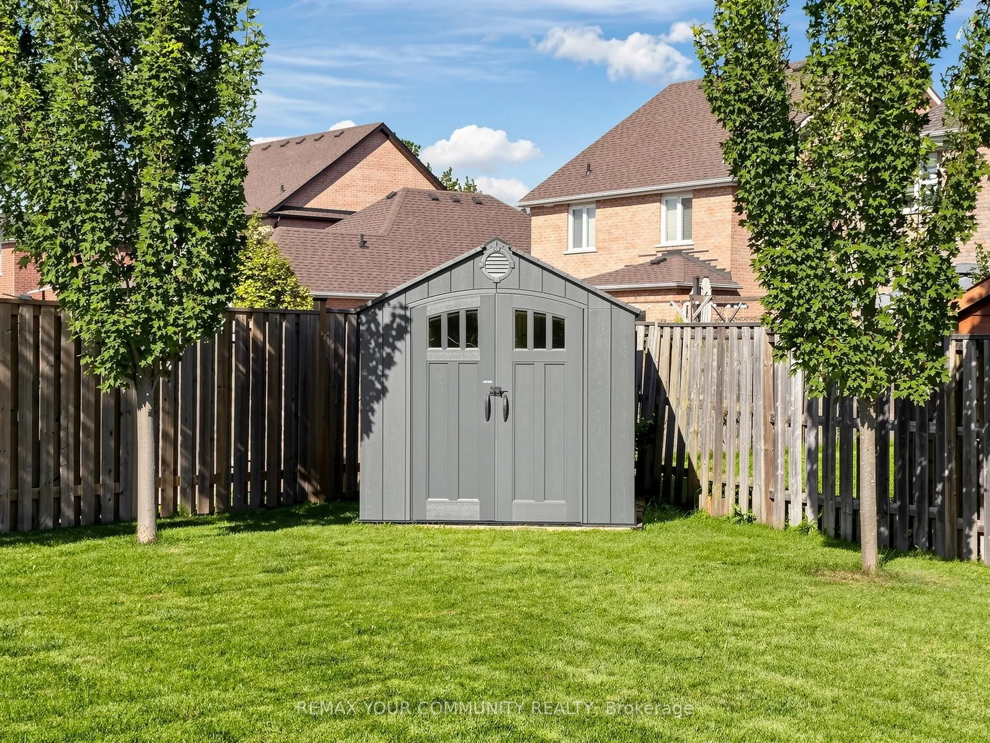 16 Whitestone Drive