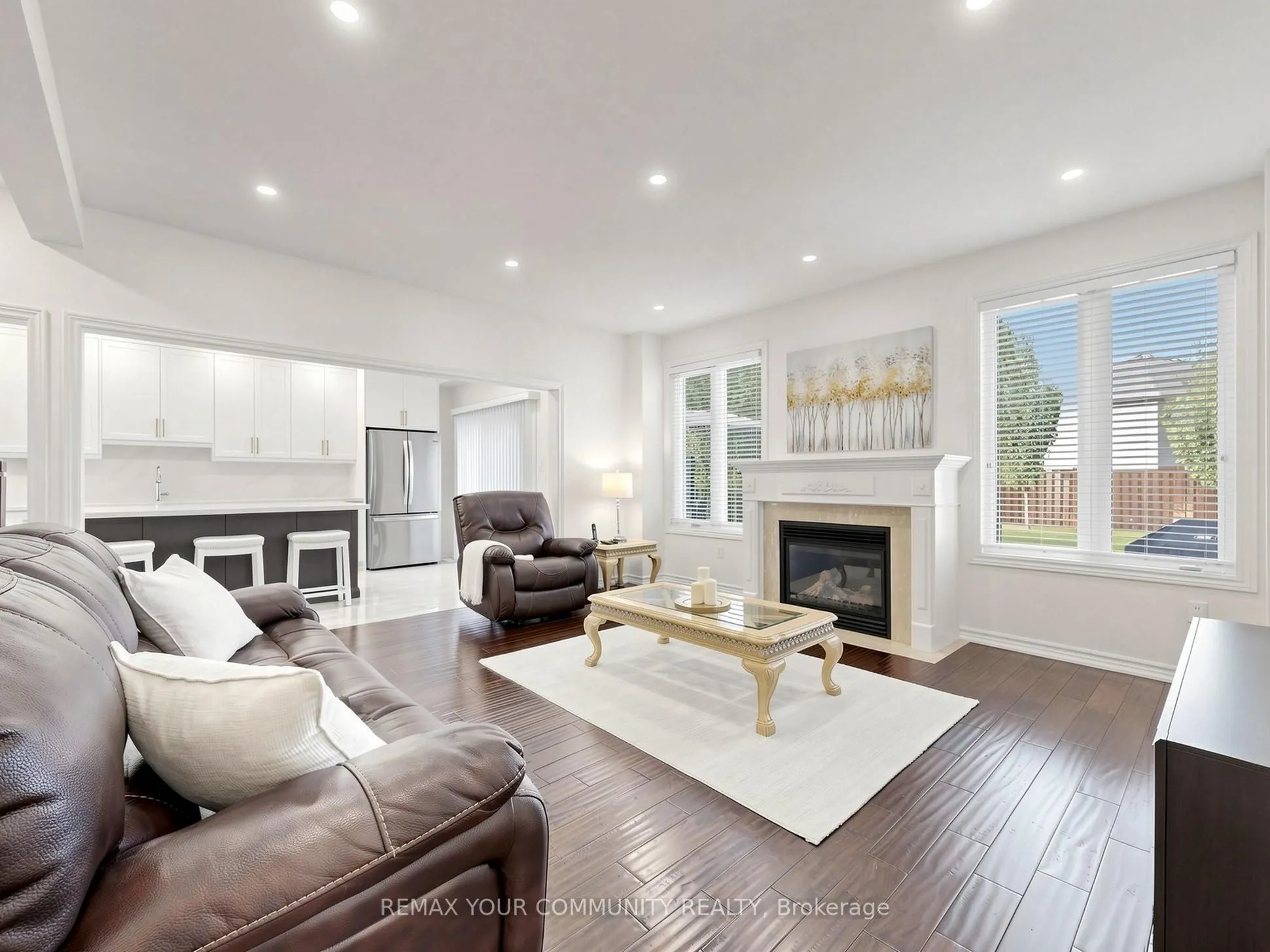 16 Whitestone Drive