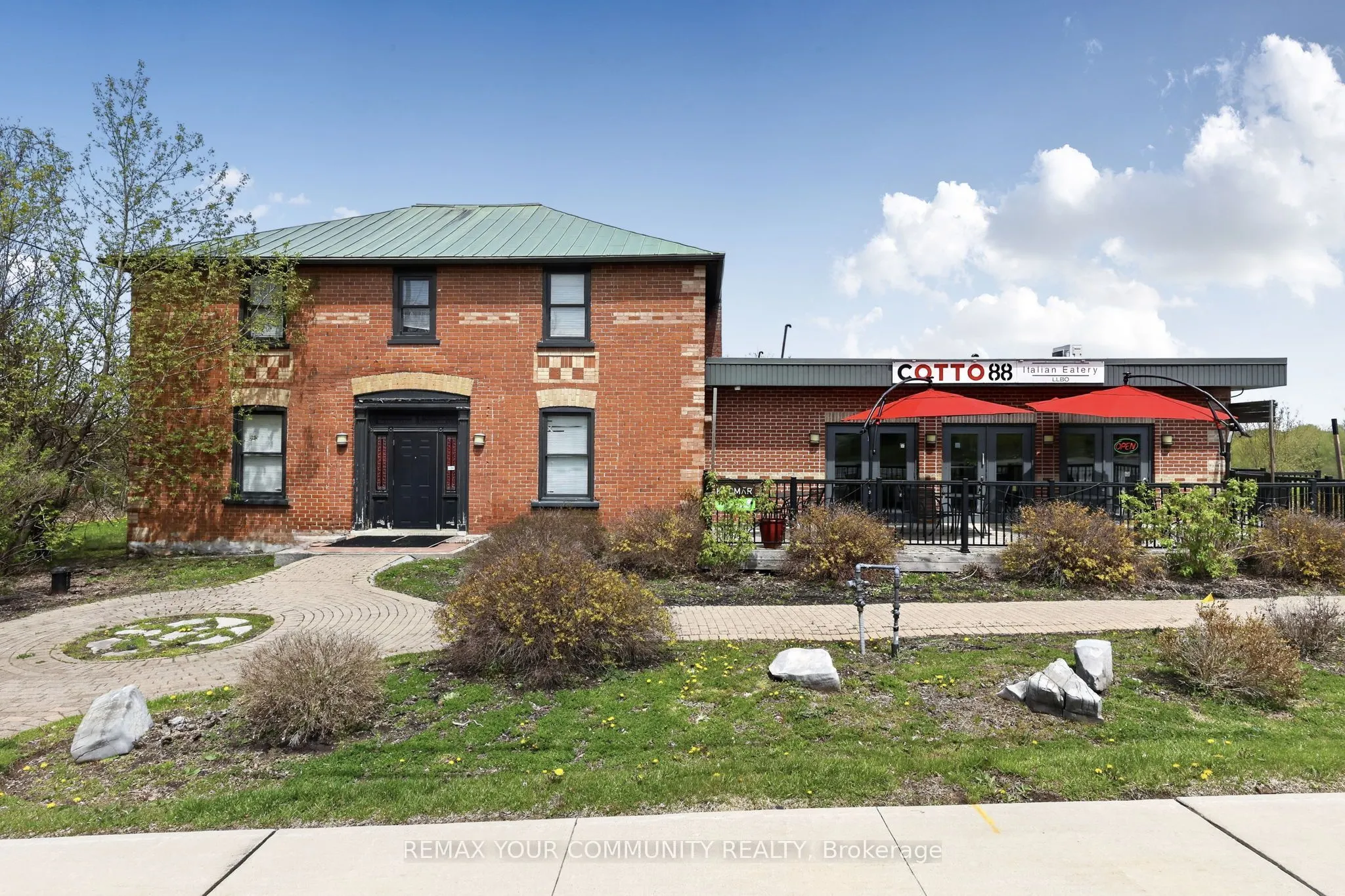 4240 Simcoe County 88 Road