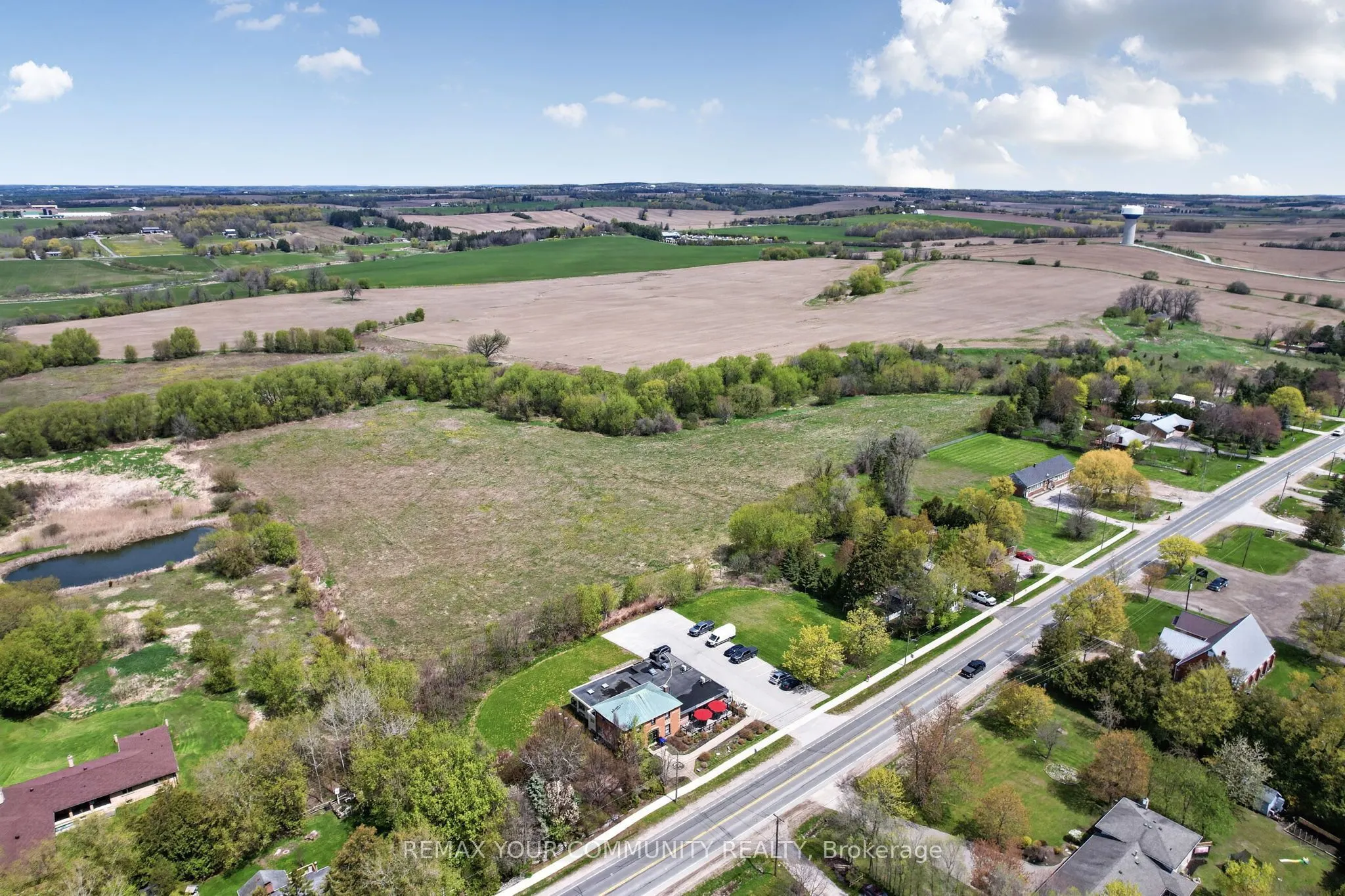 4240 Simcoe County 88 Road