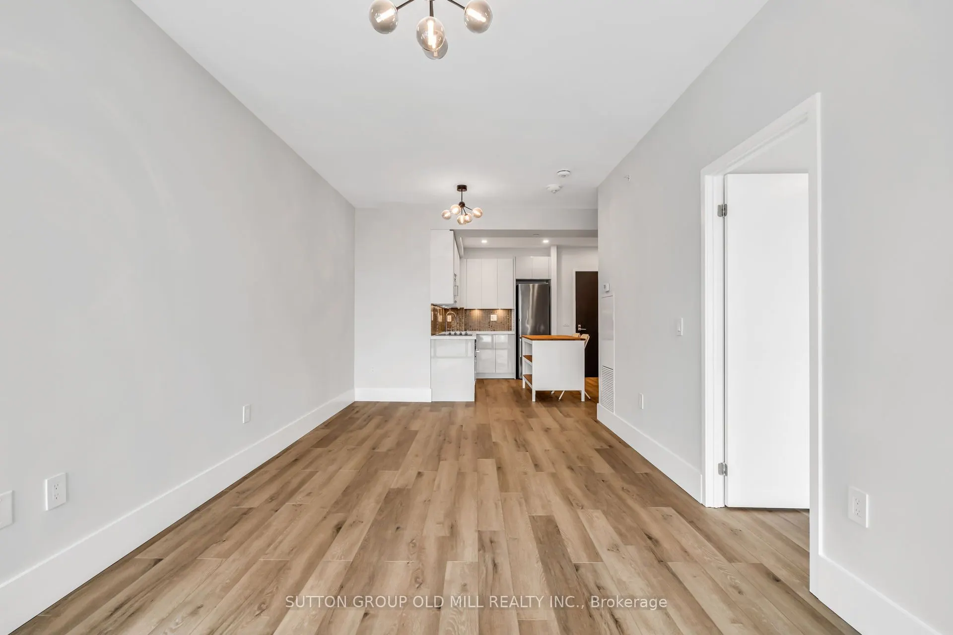 2916 Highway 7 #401
