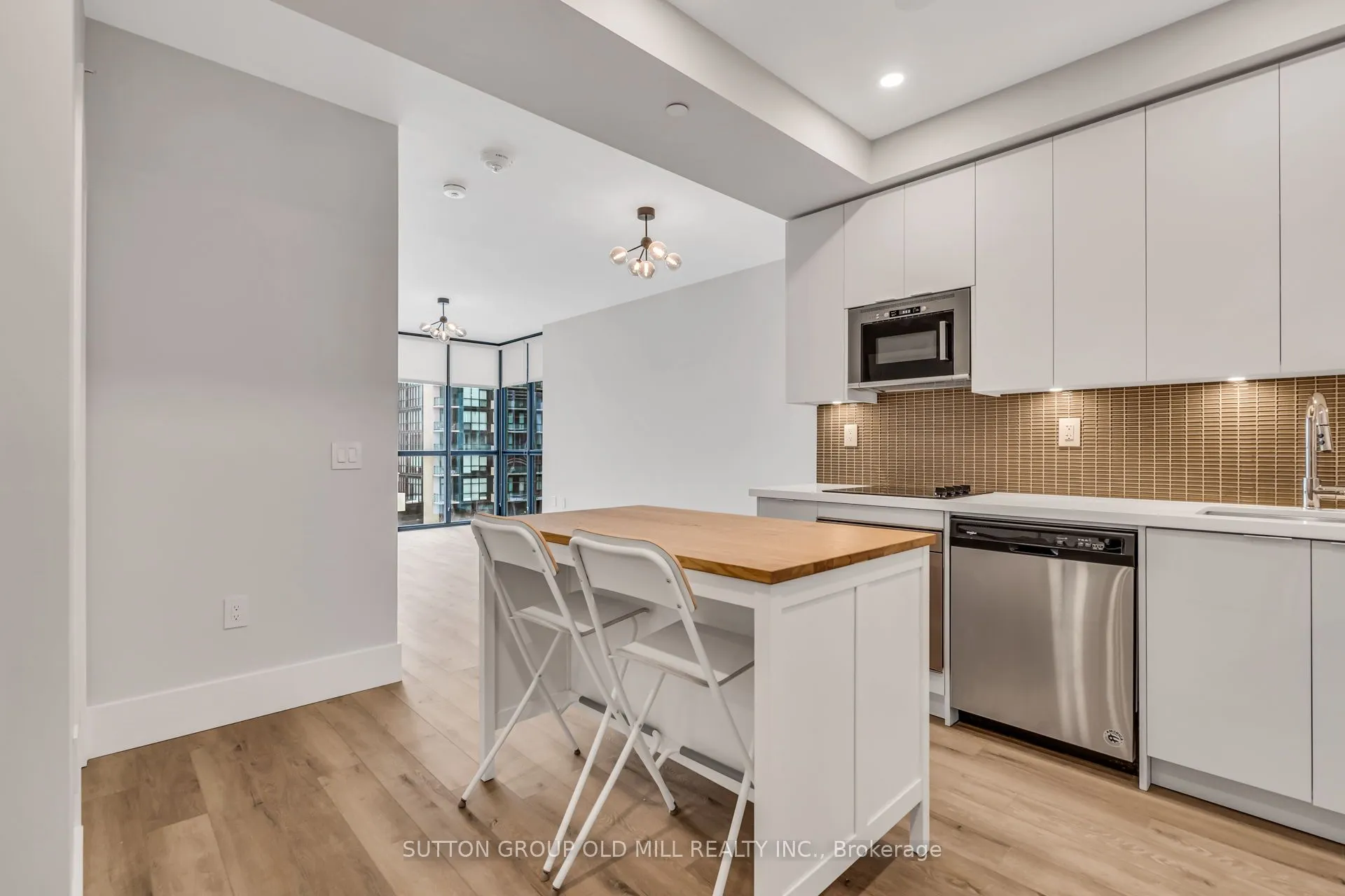 2916 Highway 7 #401