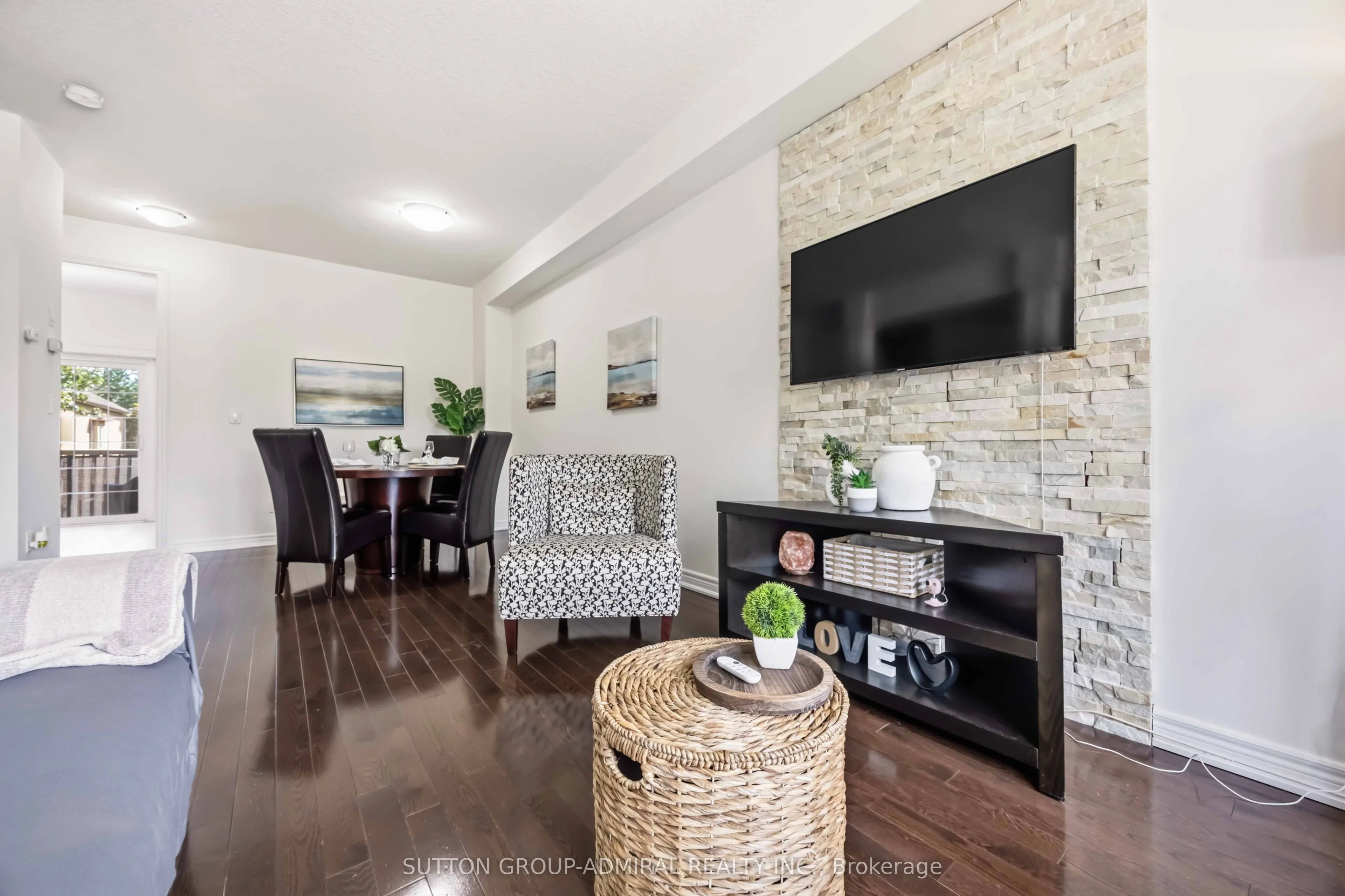 71 Puccini Drive #4