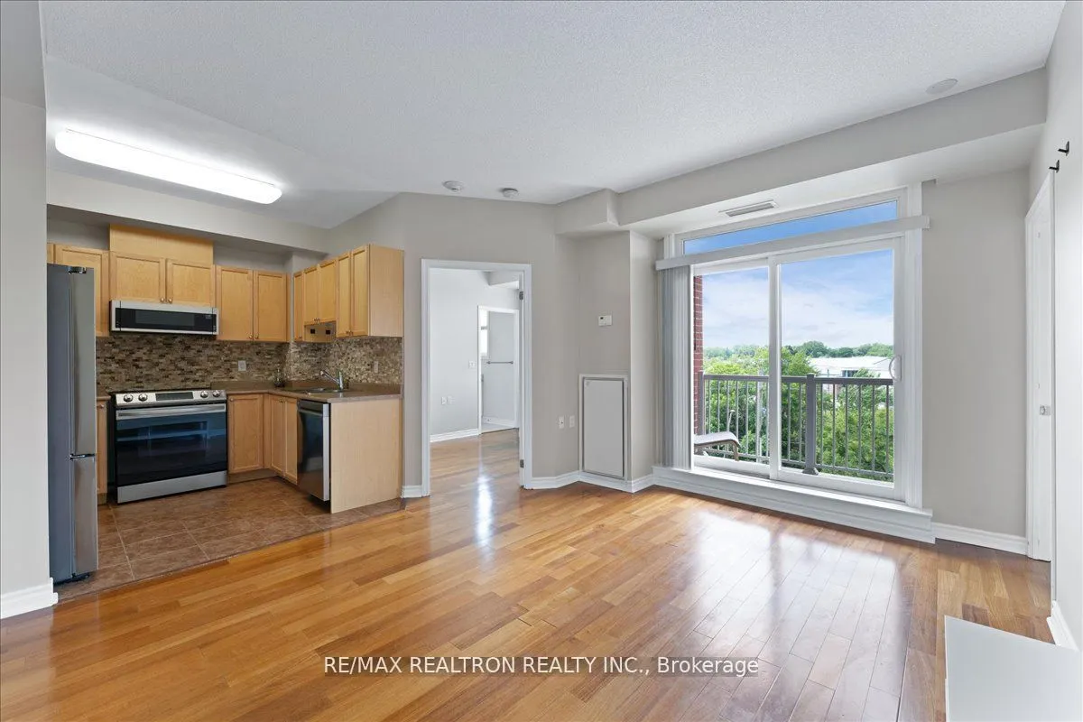 15450 Yonge Street #304