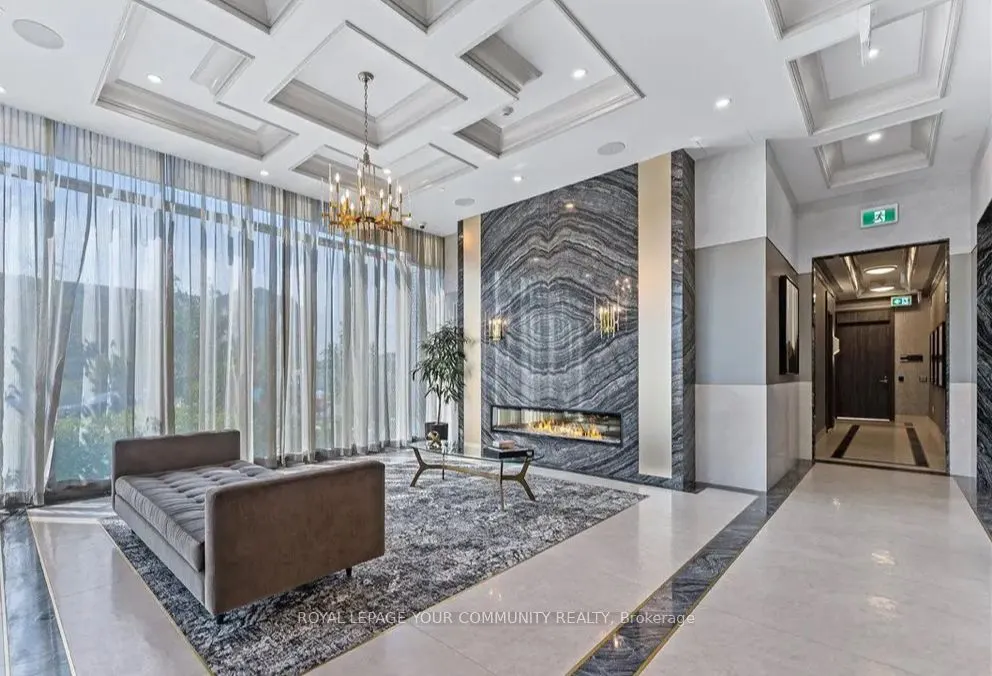 20 Gatineau Drive #404