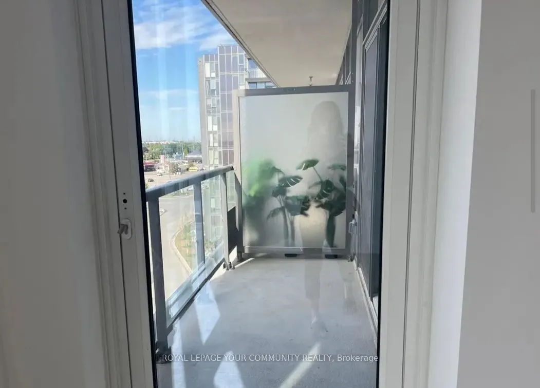 20 Gatineau Drive #404