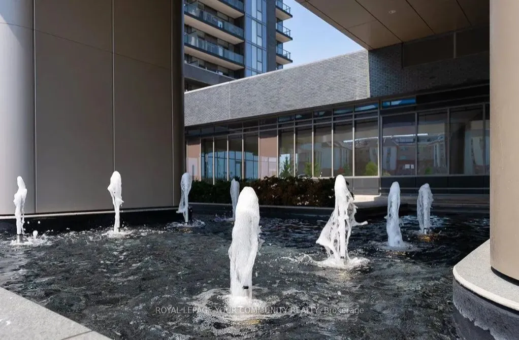 20 Gatineau Drive #404